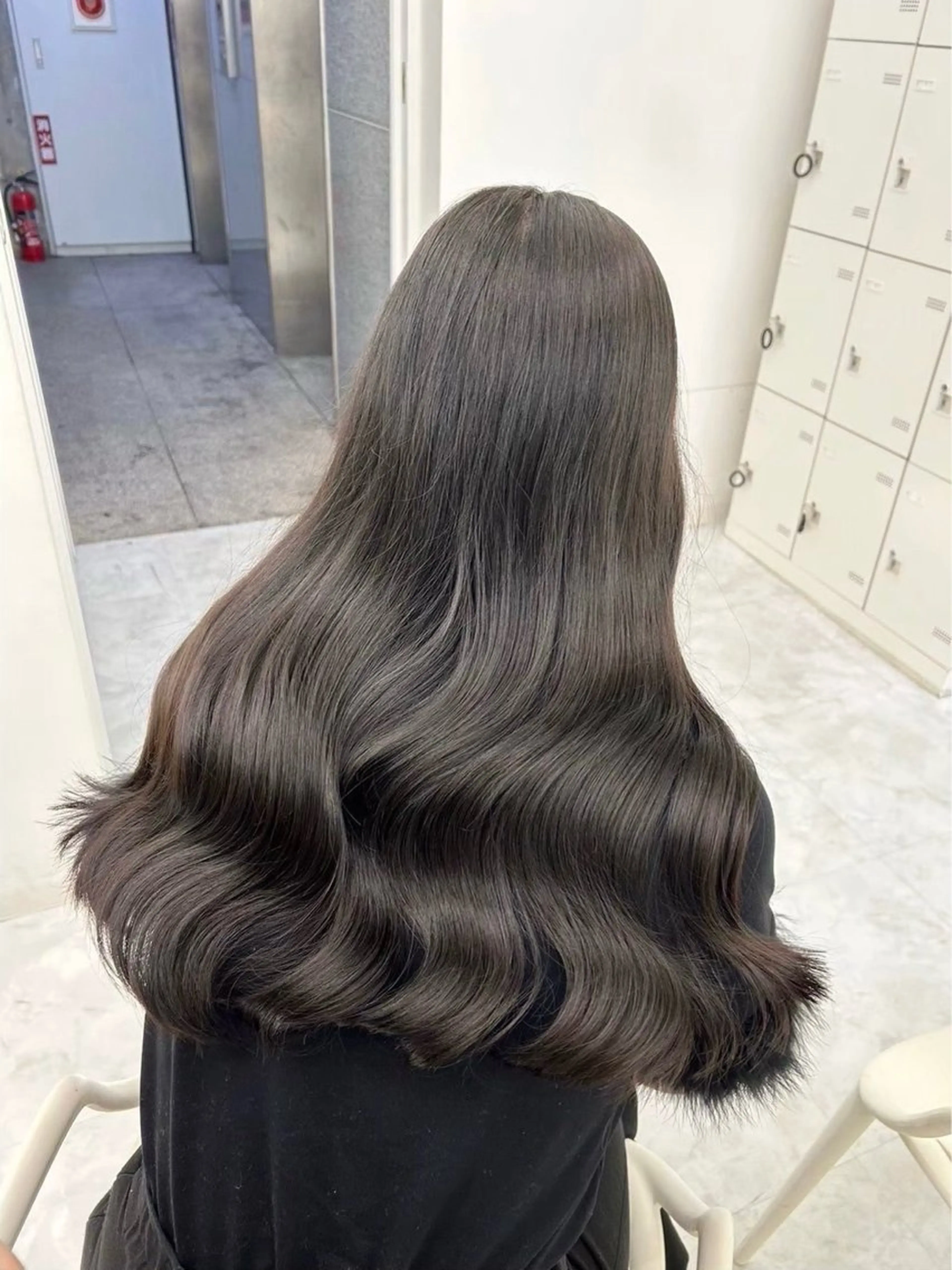 ロング カラー ヘアカラー トリートメント 海外風ブリーチなし 🫒Rion🫒🩶のヘアスタイル