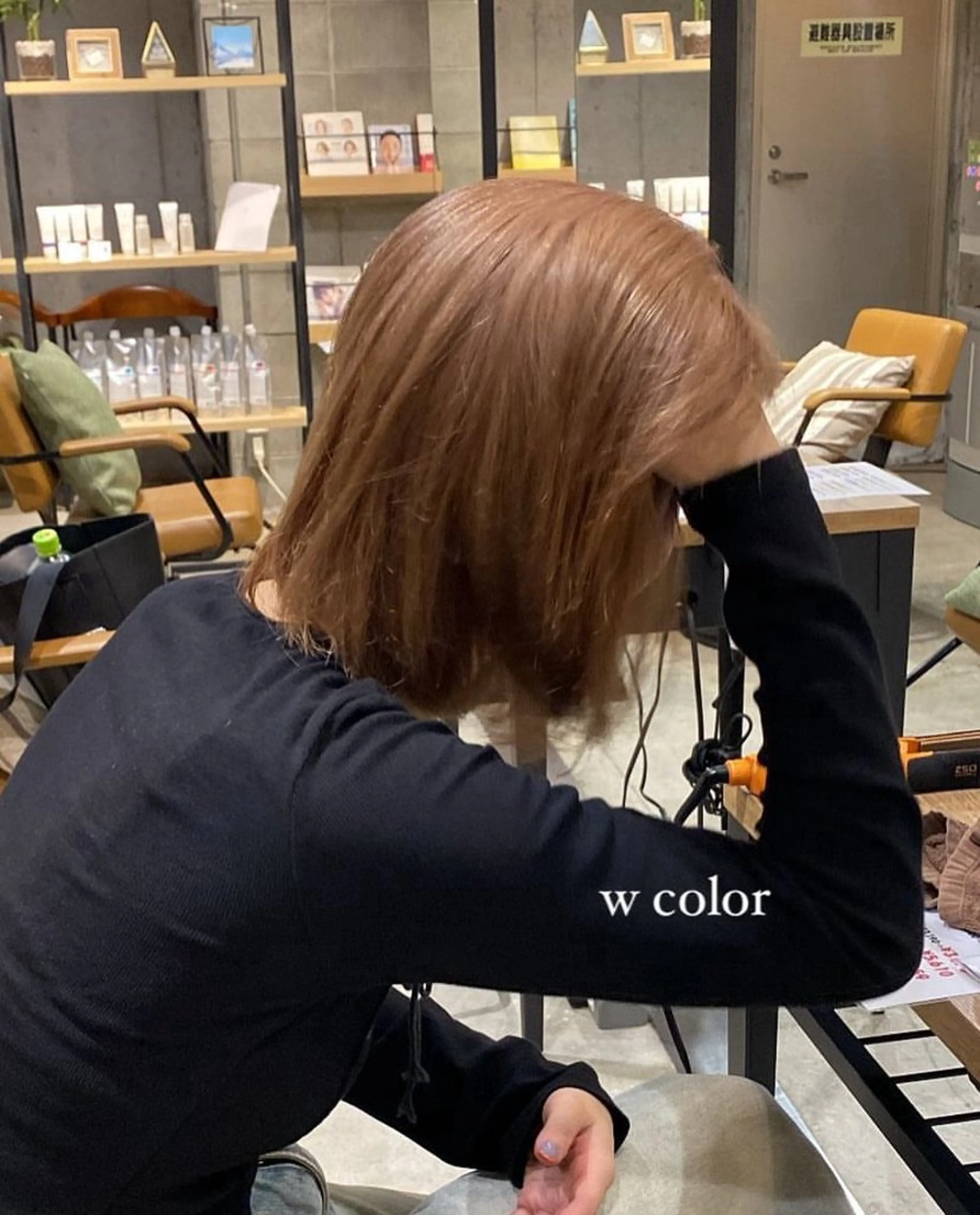 カラー ブリーチ ダブルカラー イルミナカラー 上野 莉菜のヘアスタイル