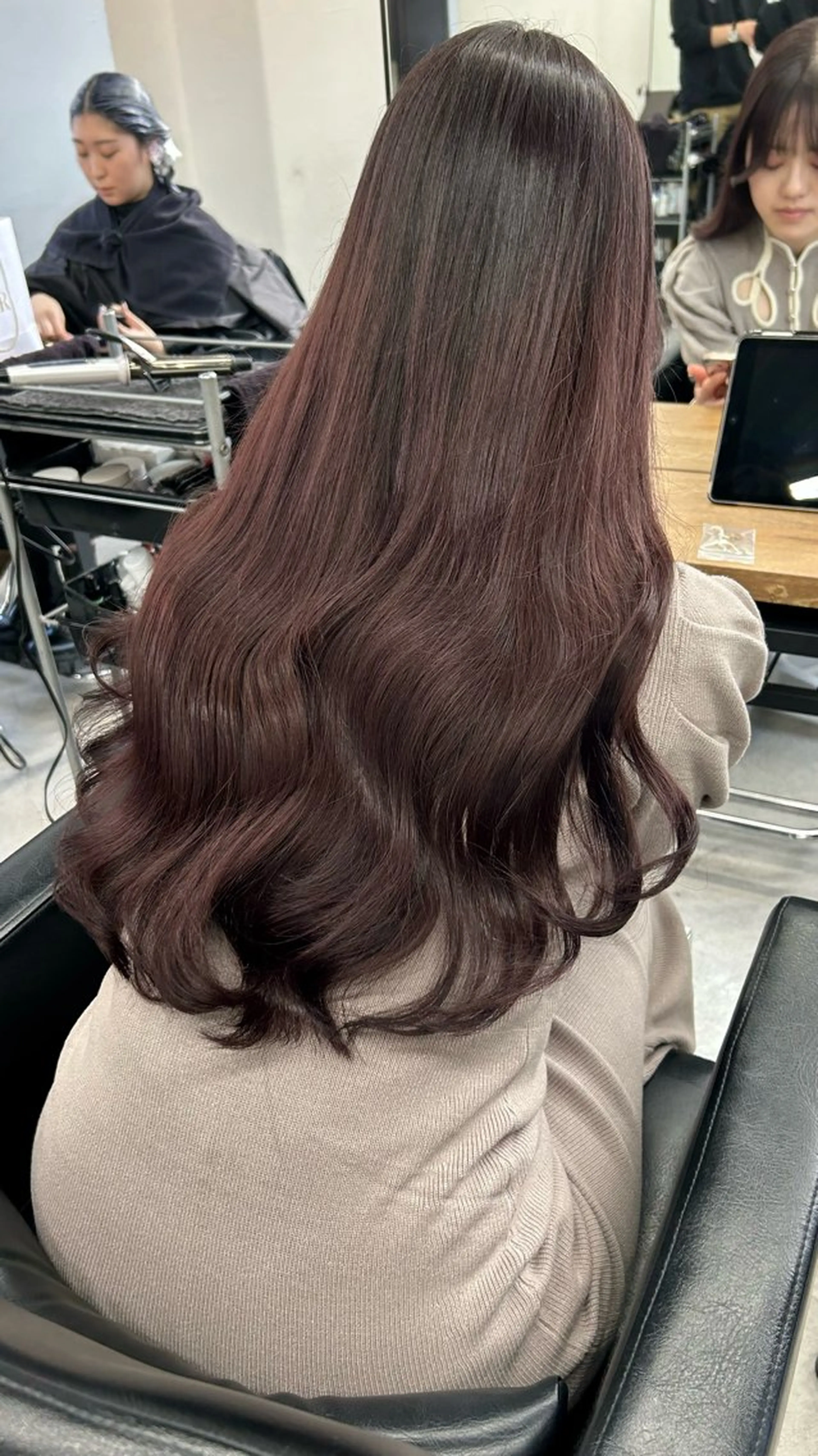 ロング カラー ブリーチ カシス ダブルカラー ラベンダーカラー ブリーチなしカラー RYOSUKE ハイトーンのヘアスタイル