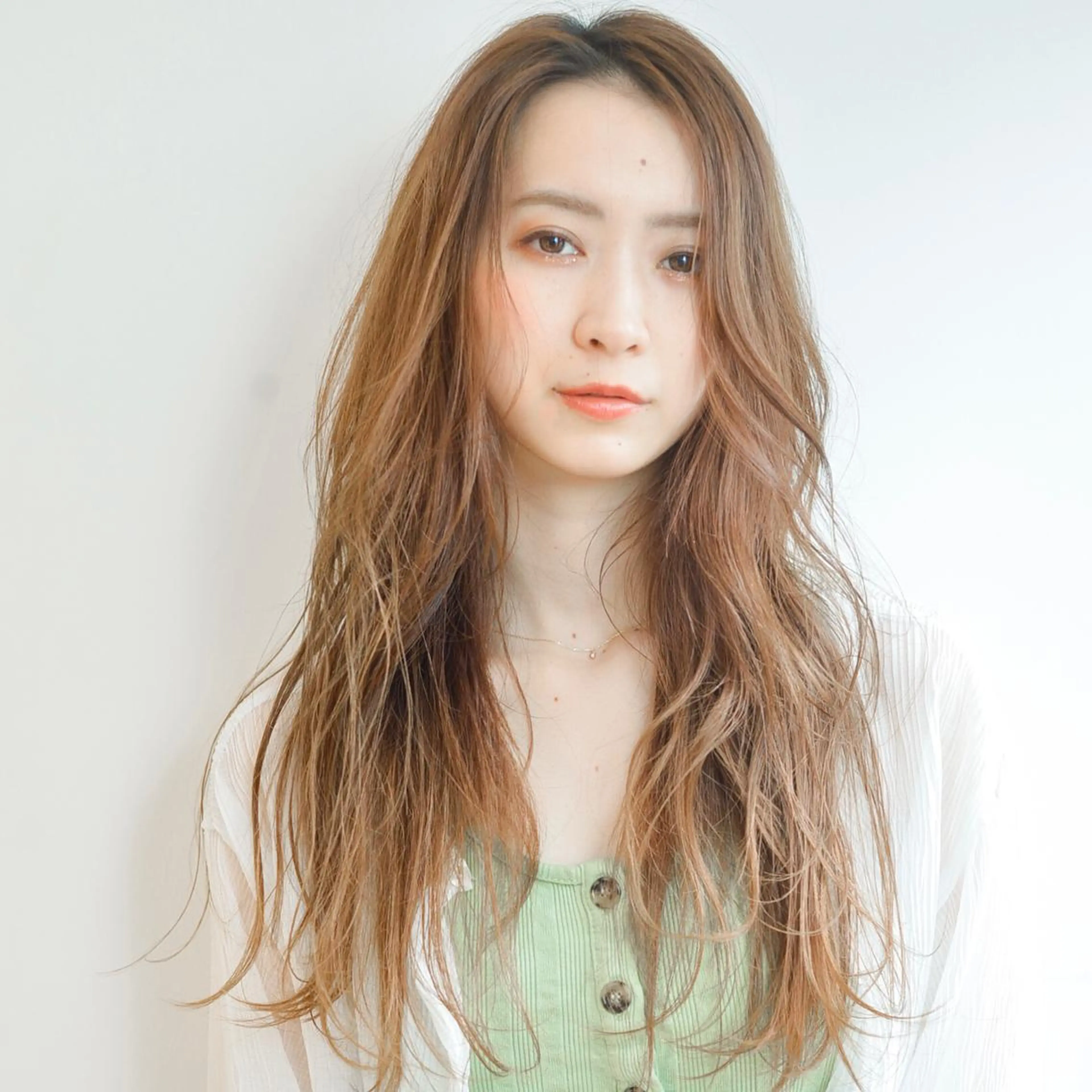 ロング ロング Bonheur銀座店所属・髙落 香帆のヘアスタイル