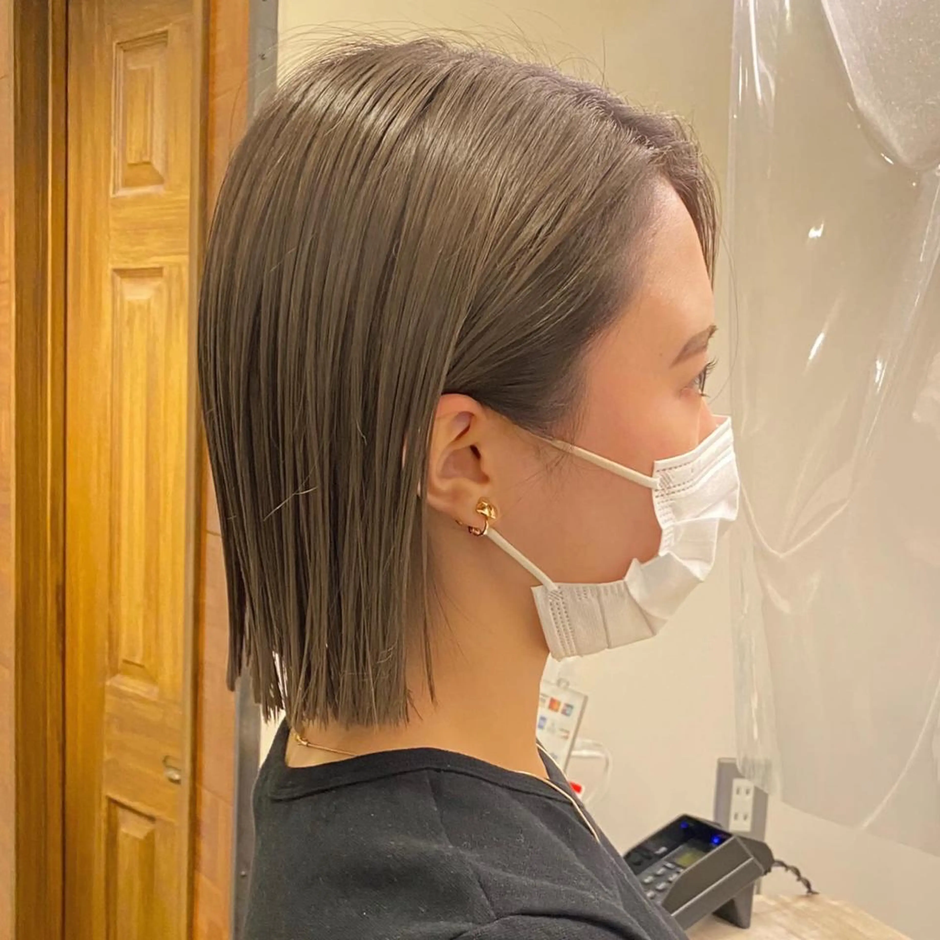 ミディアム カラー ANNA /艶髪/ハイトーンのヘアスタイル