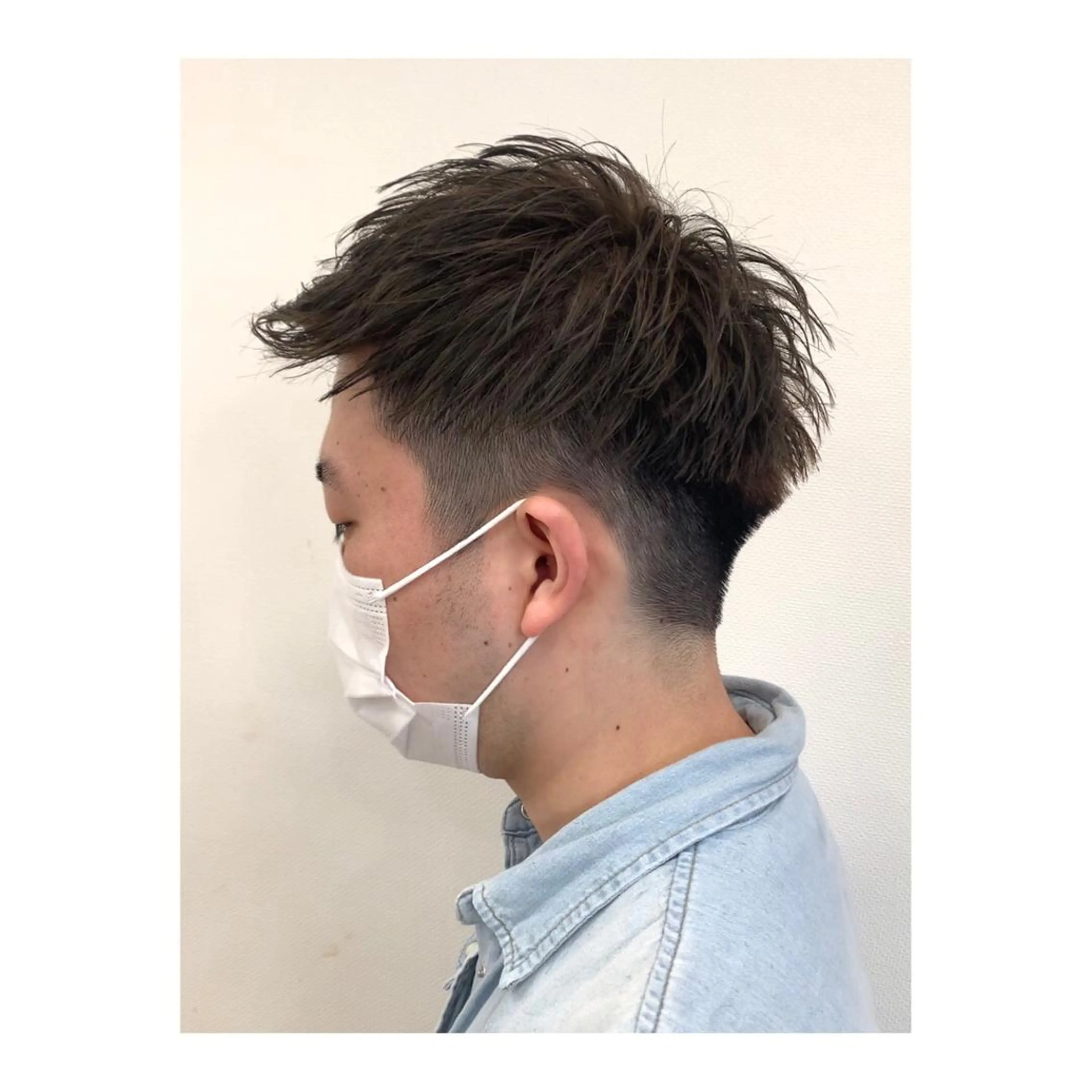 ショート カラー メンズ メンズブリーチ ブリーチ 白髪ぼかし脱白髪染め 大塚綾のヘアスタイル