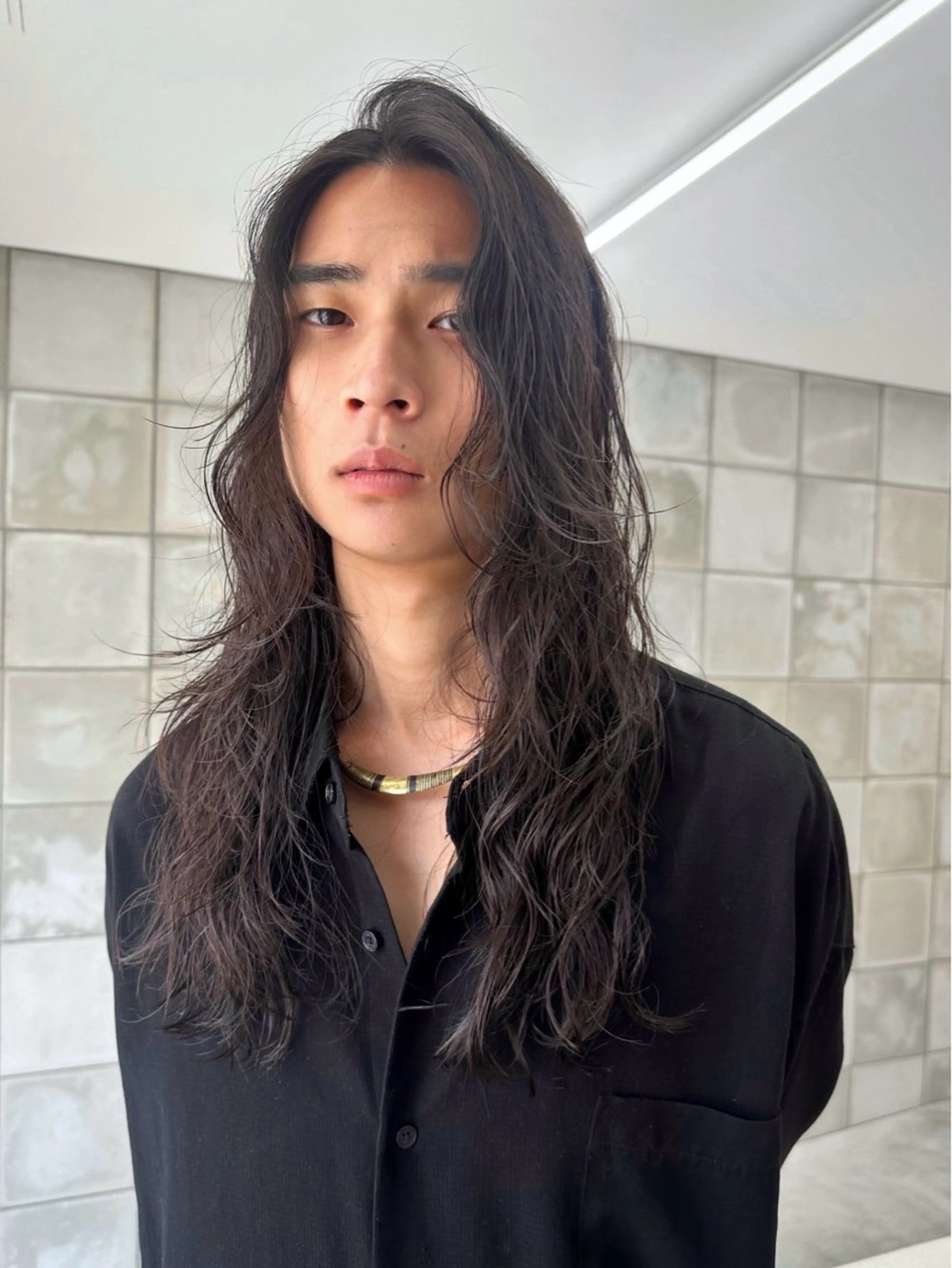 セミロング セミロングパーマ 顔まわりレイヤー レイヤーカット 榛地 渉馬のヘアスタイル