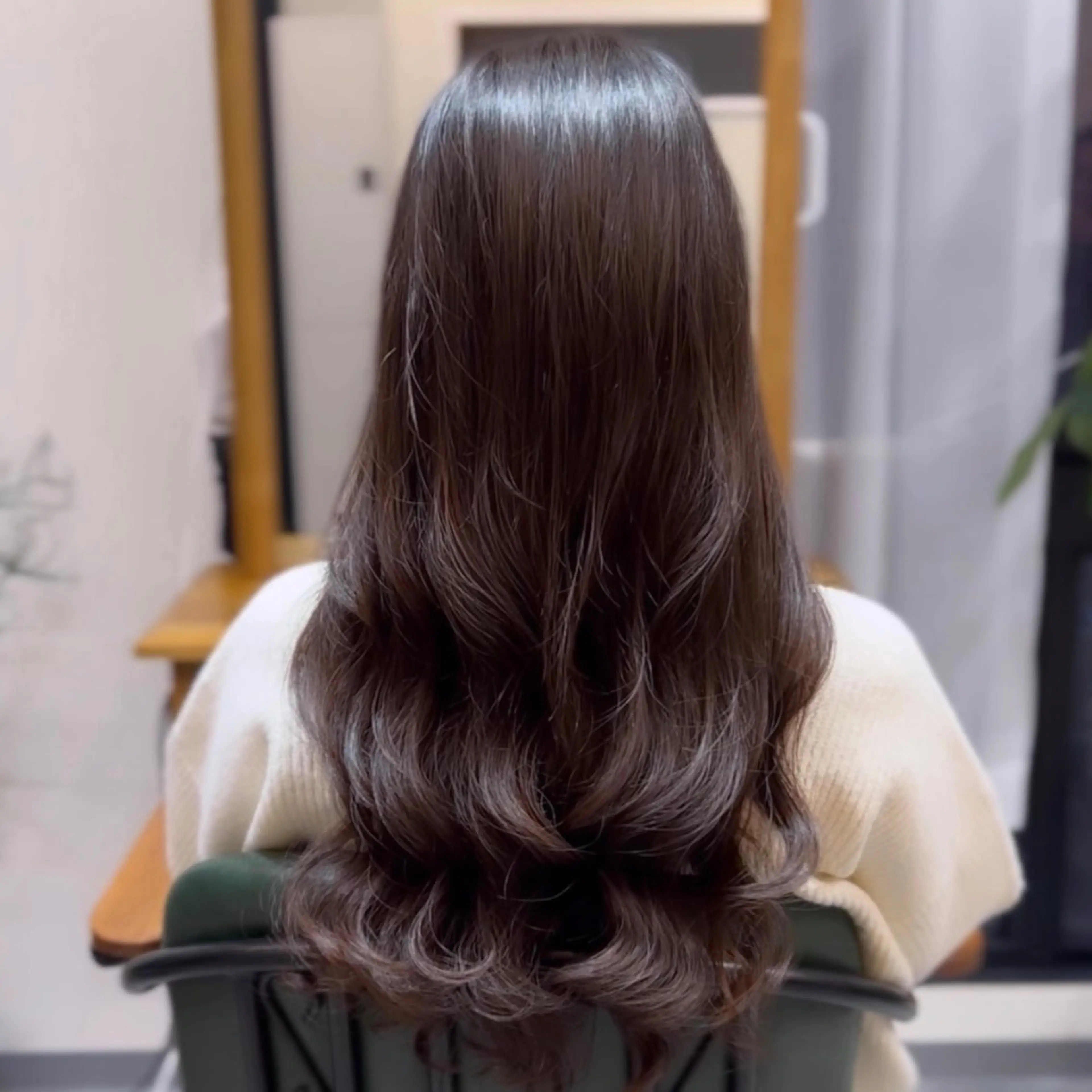 セミロング Arly所属・MARU🎀髪質改善 ×コテ巻き風パーマのヘアスタイル