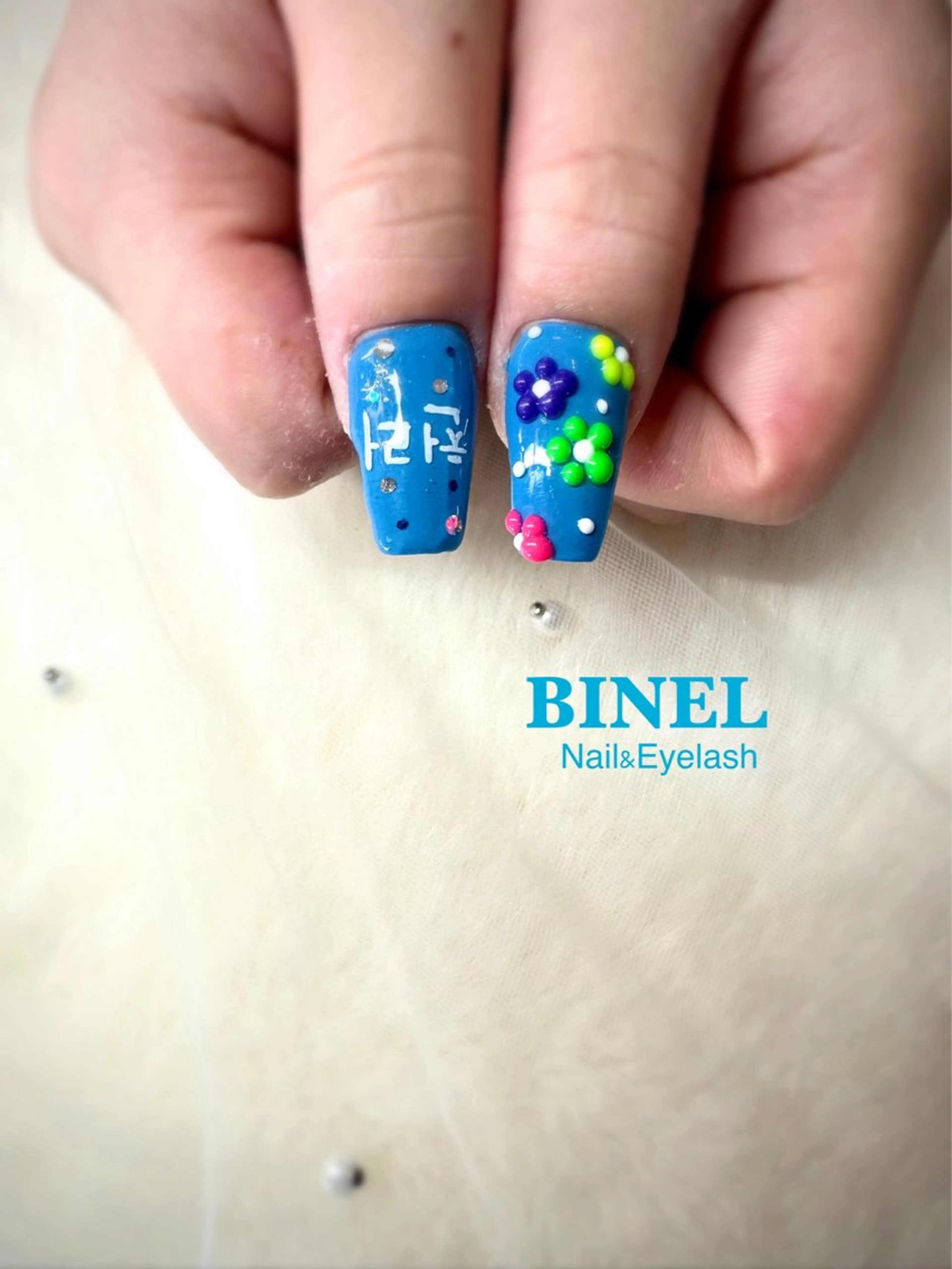 ネイル ハンドネイル BINEL REINAのネイルデザイン