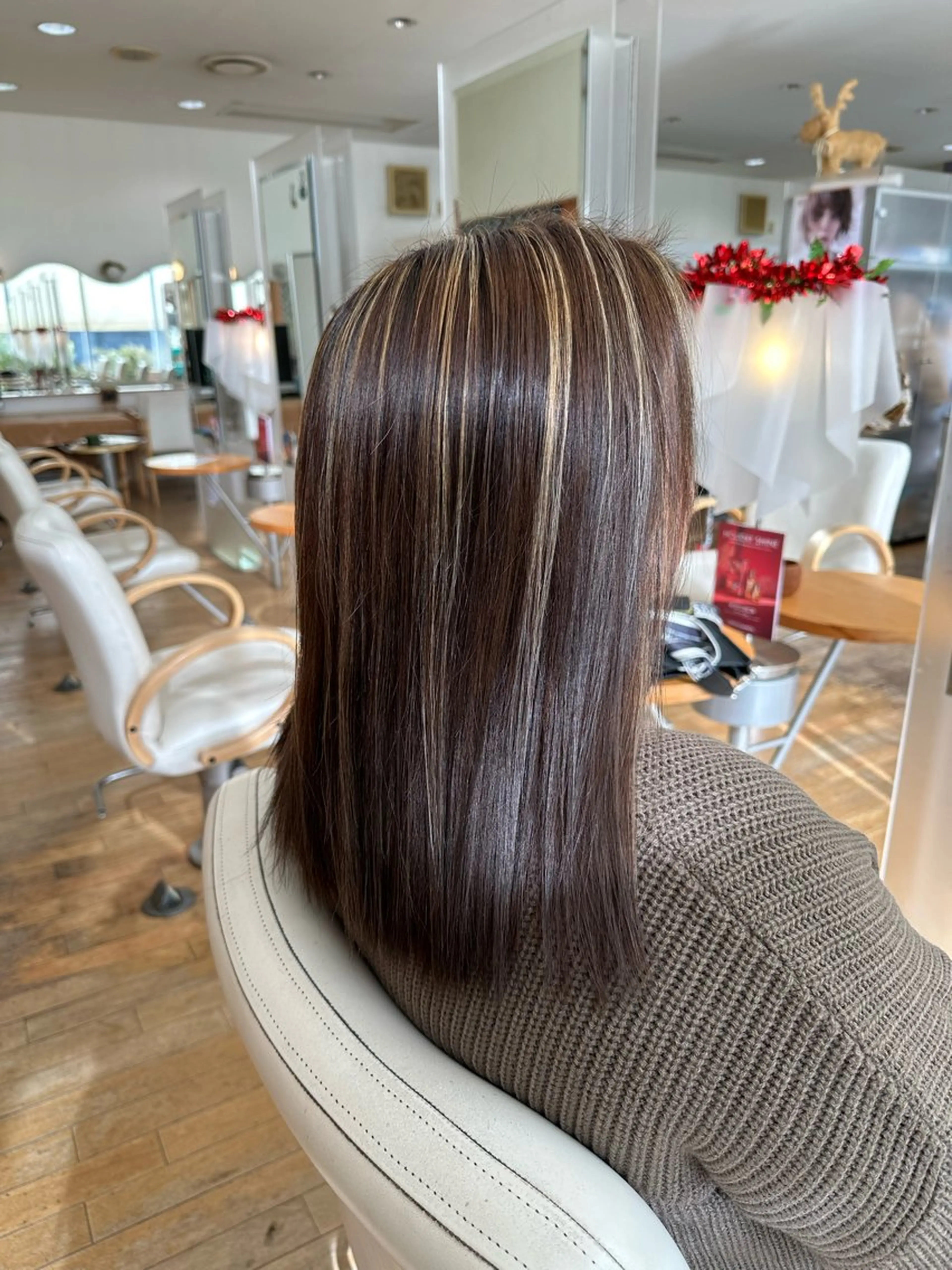 カラー ハイライトカラー ヘアカラー 山本 瑠華のヘアスタイル