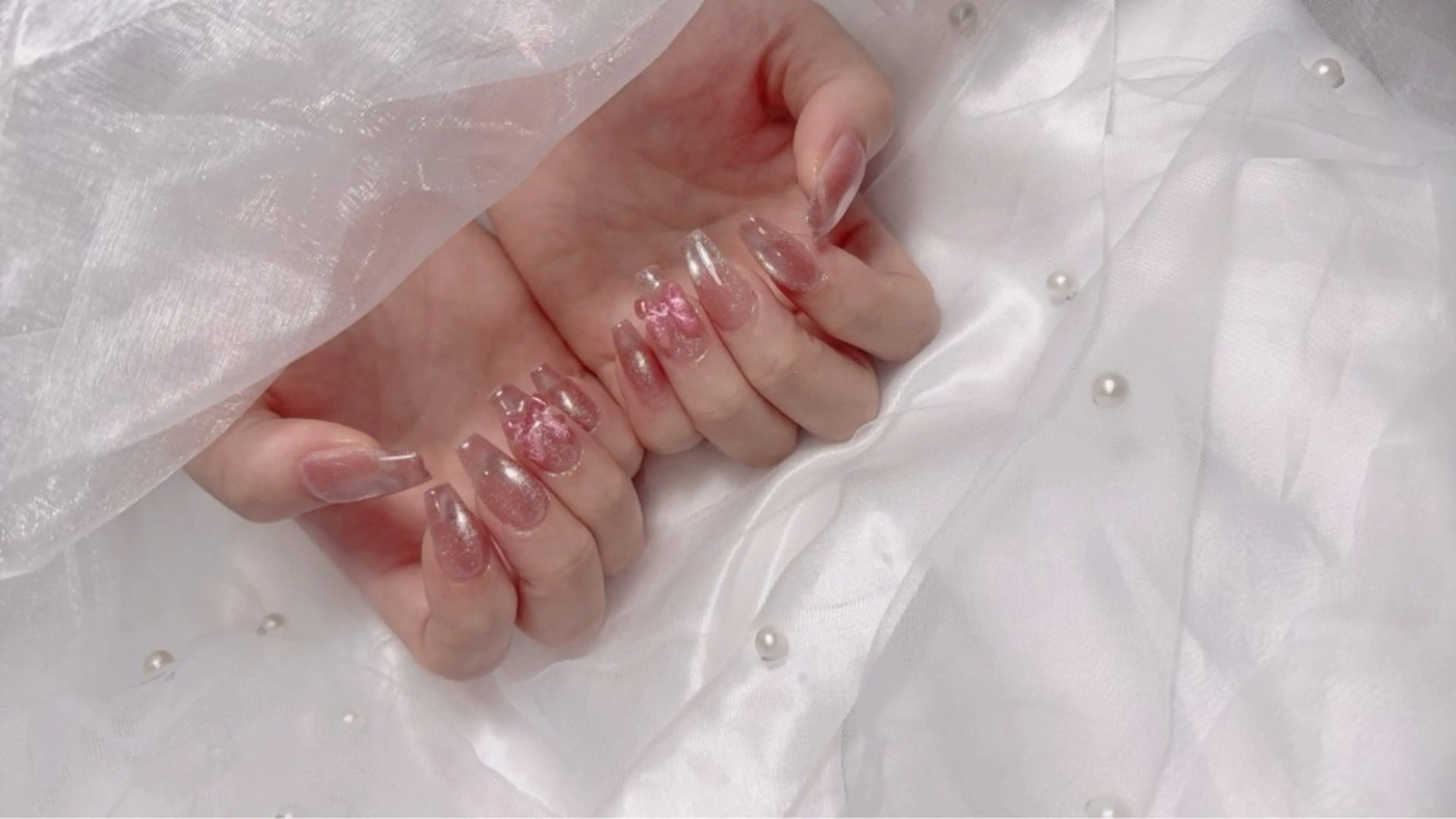 ネイル ネイルチップ emuなんば HONOKAのネイルデザイン