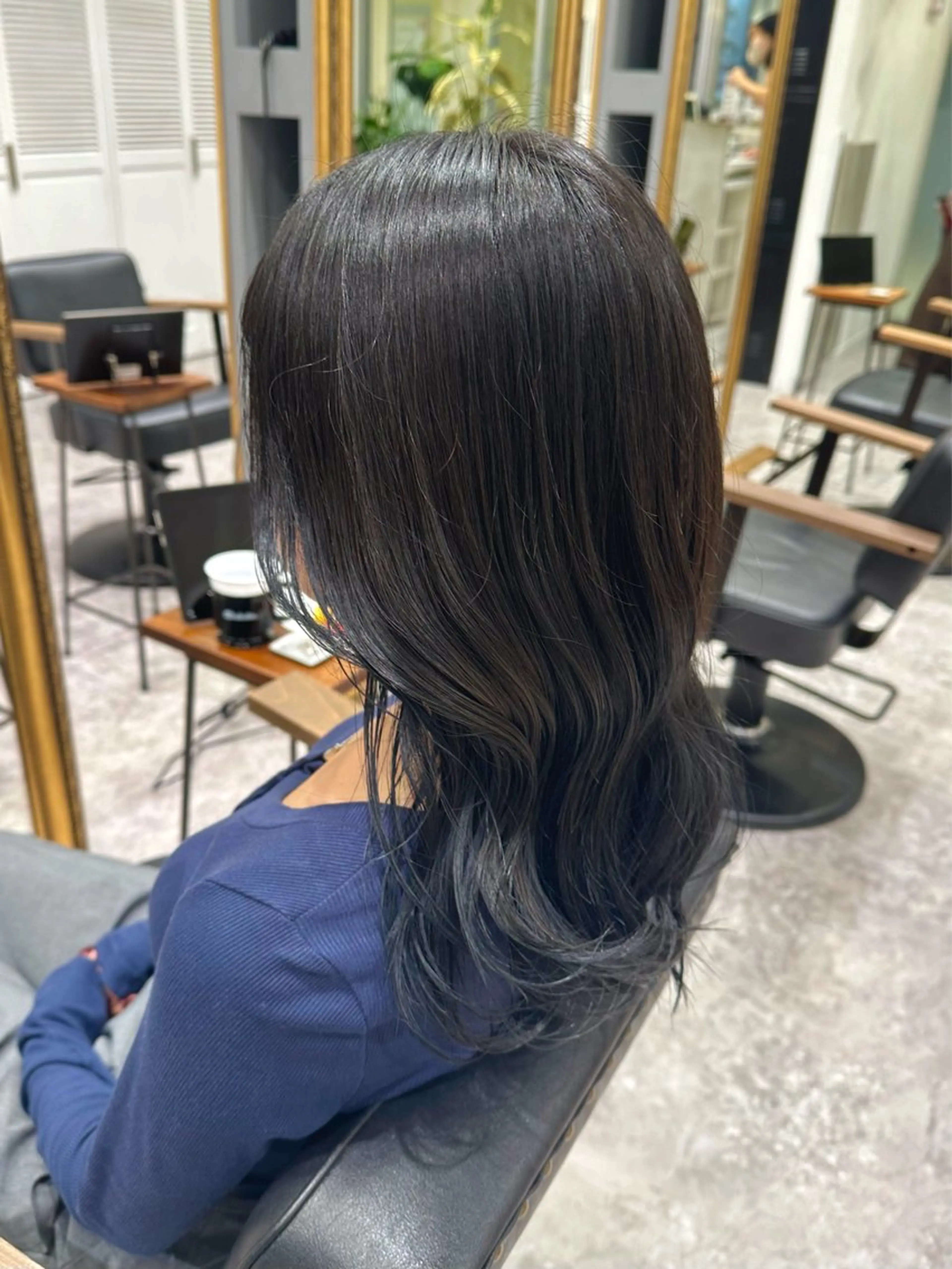 ミディアム カラー 🍑ブリーチなし ダブルカラーuRiのヘアスタイル