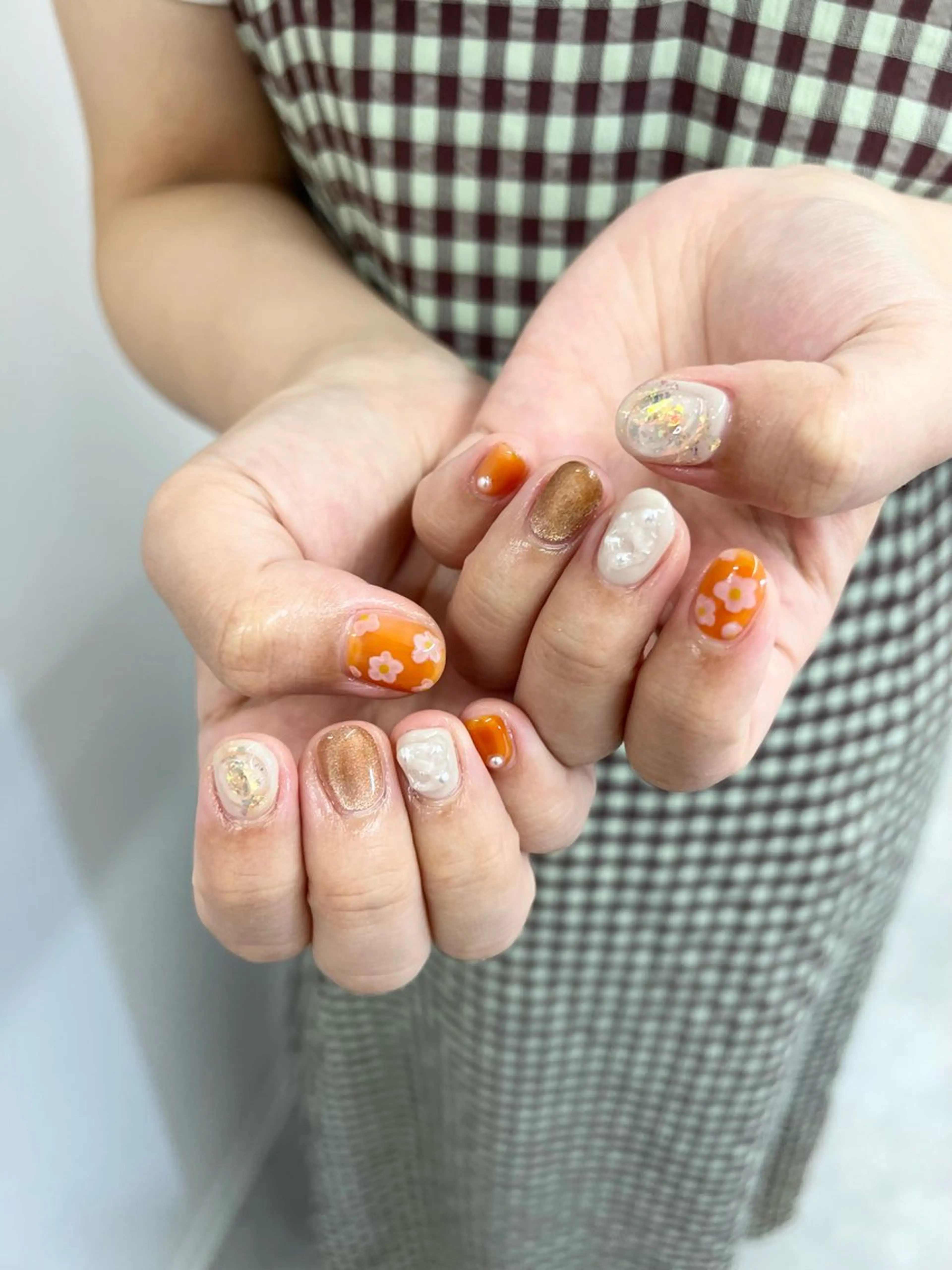 ネイル ジェルネイル 韓国ネイル マグネットネイル ニュアンスネイル オレンジ ハンドネイル ハンドケア Bana_ Nailのネイルデザイン