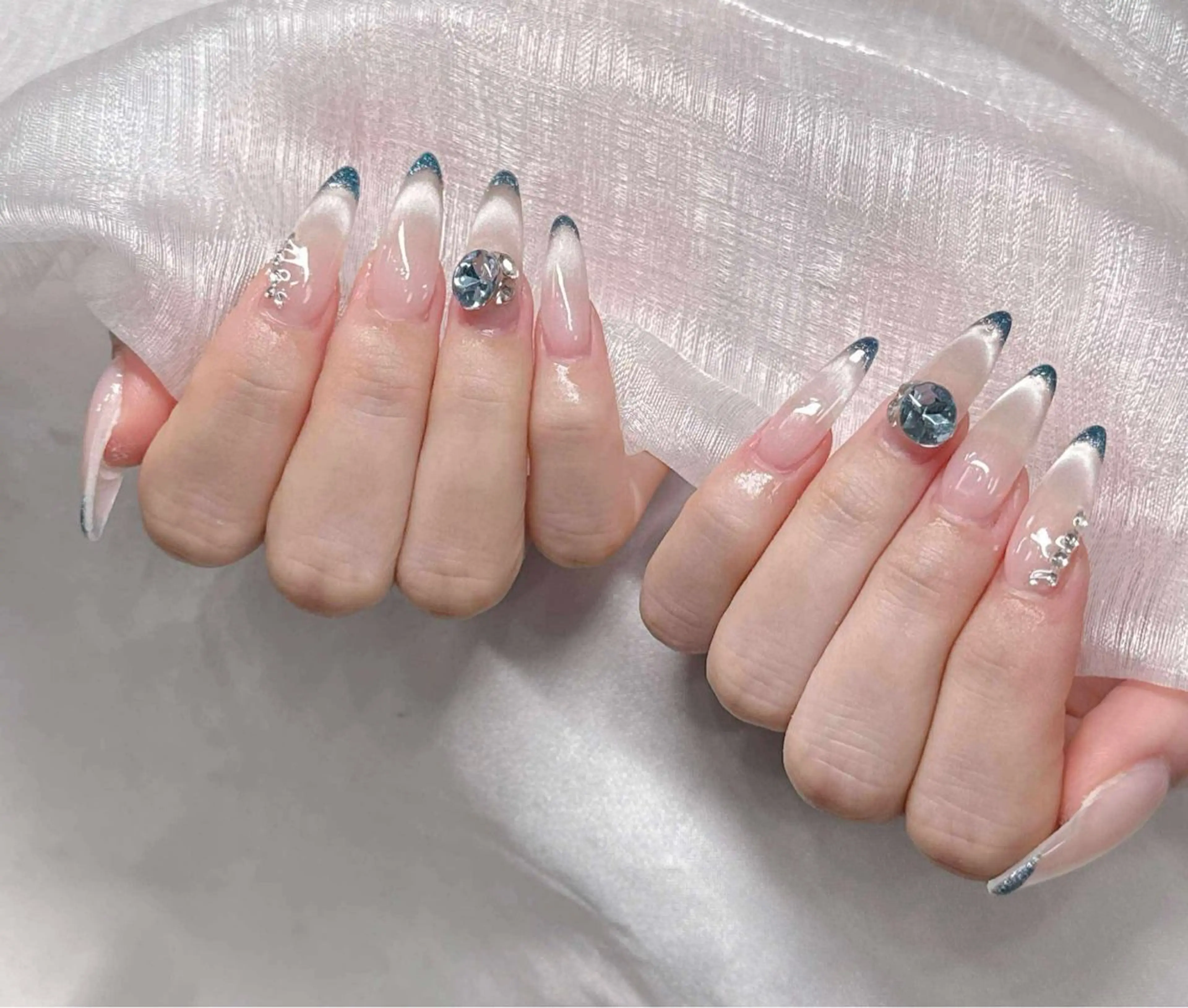 ネイル 長さ出し グラデーション 卒業式 キラキラネイル マグネットネイル ハンドネイル Lee Nailsのネイルデザイン