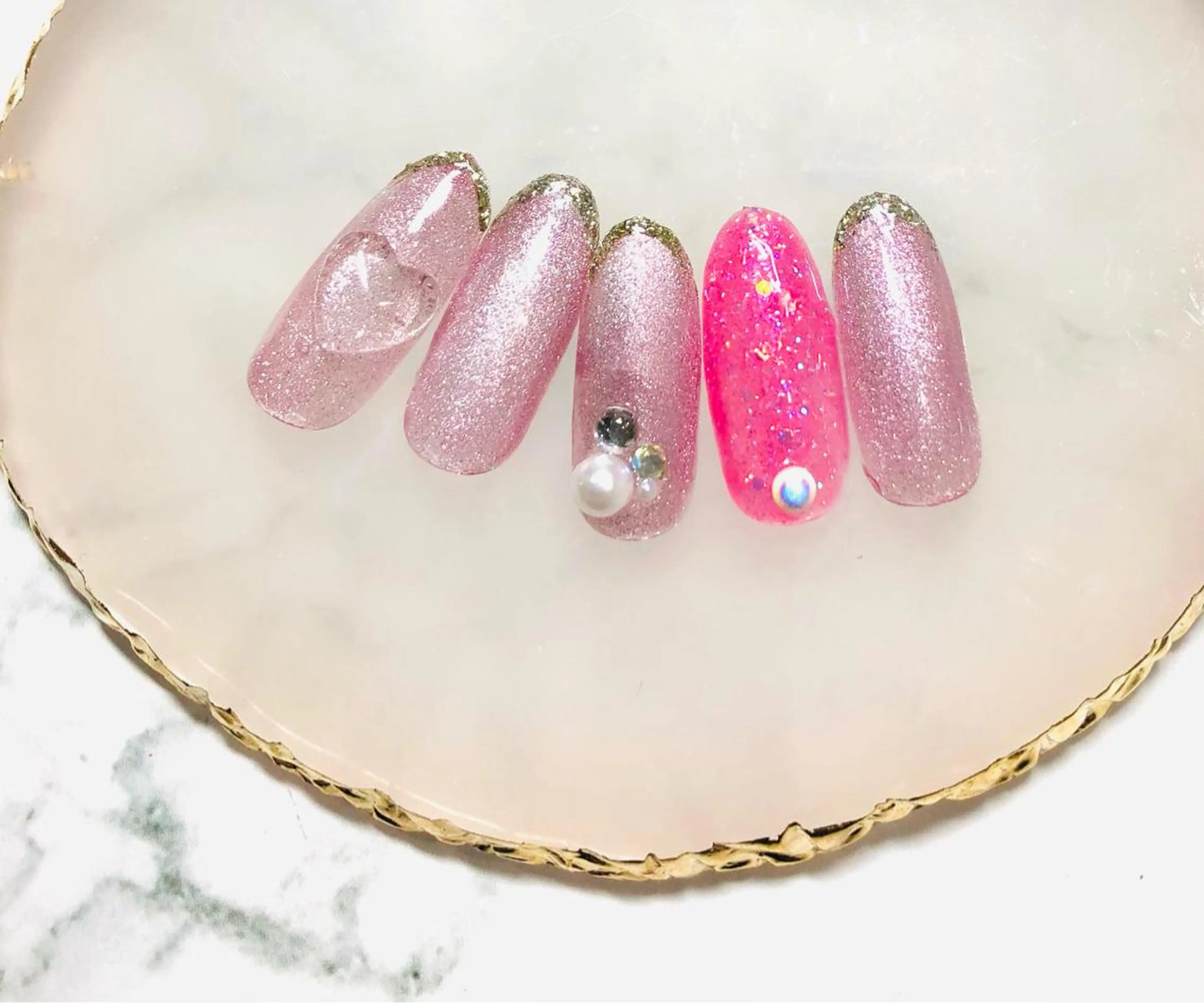 ネイル ニュアンスネイル H3(エイチスリー)所属・H3 hitoのネイルデザイン