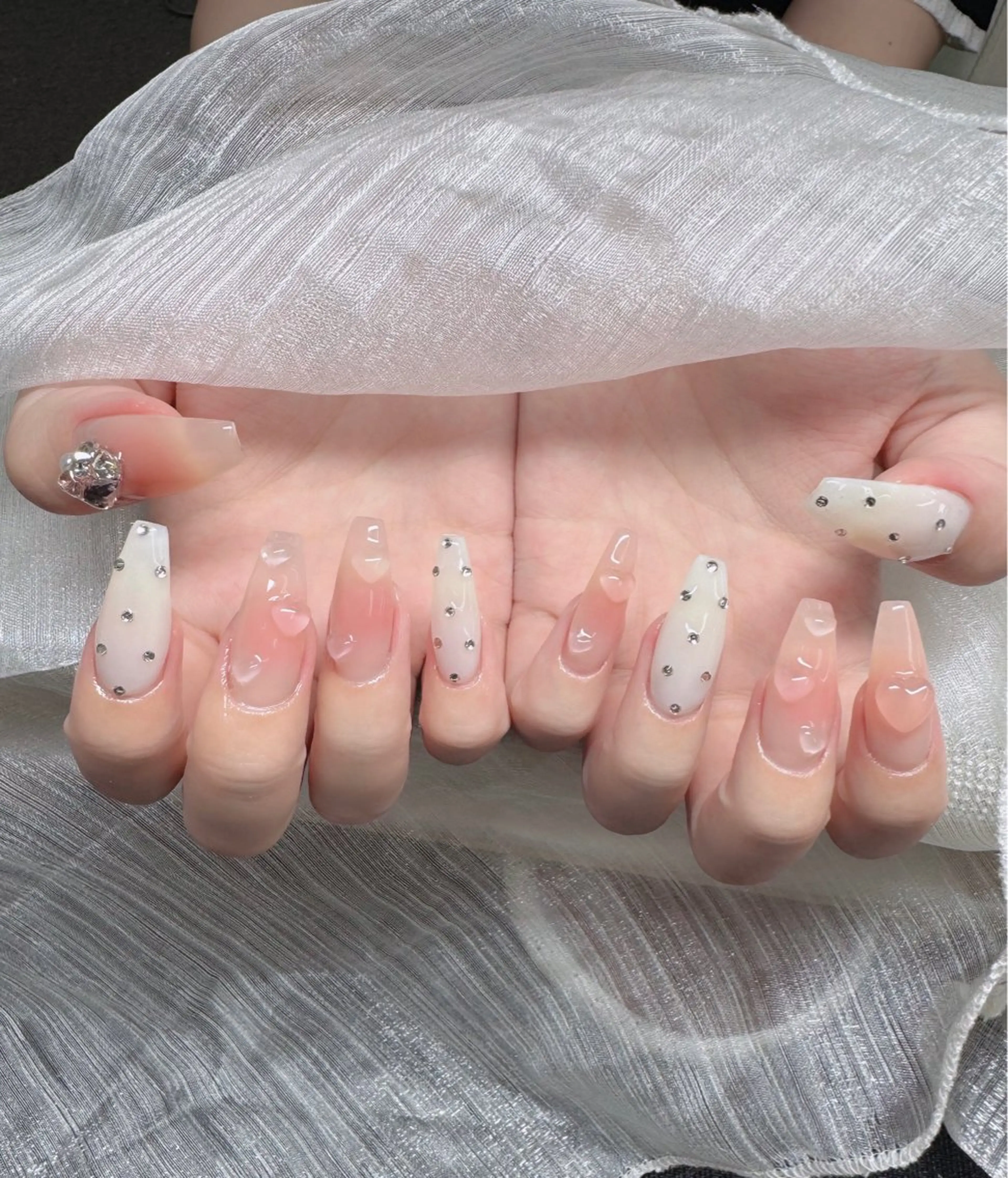 ネイル アートネイル 成人式 ジェルネイル ニュアンスネイル 夏ネイル ハンドネイル H.baby Nai Salon所属・neco H.babynailのネイルデザイン
