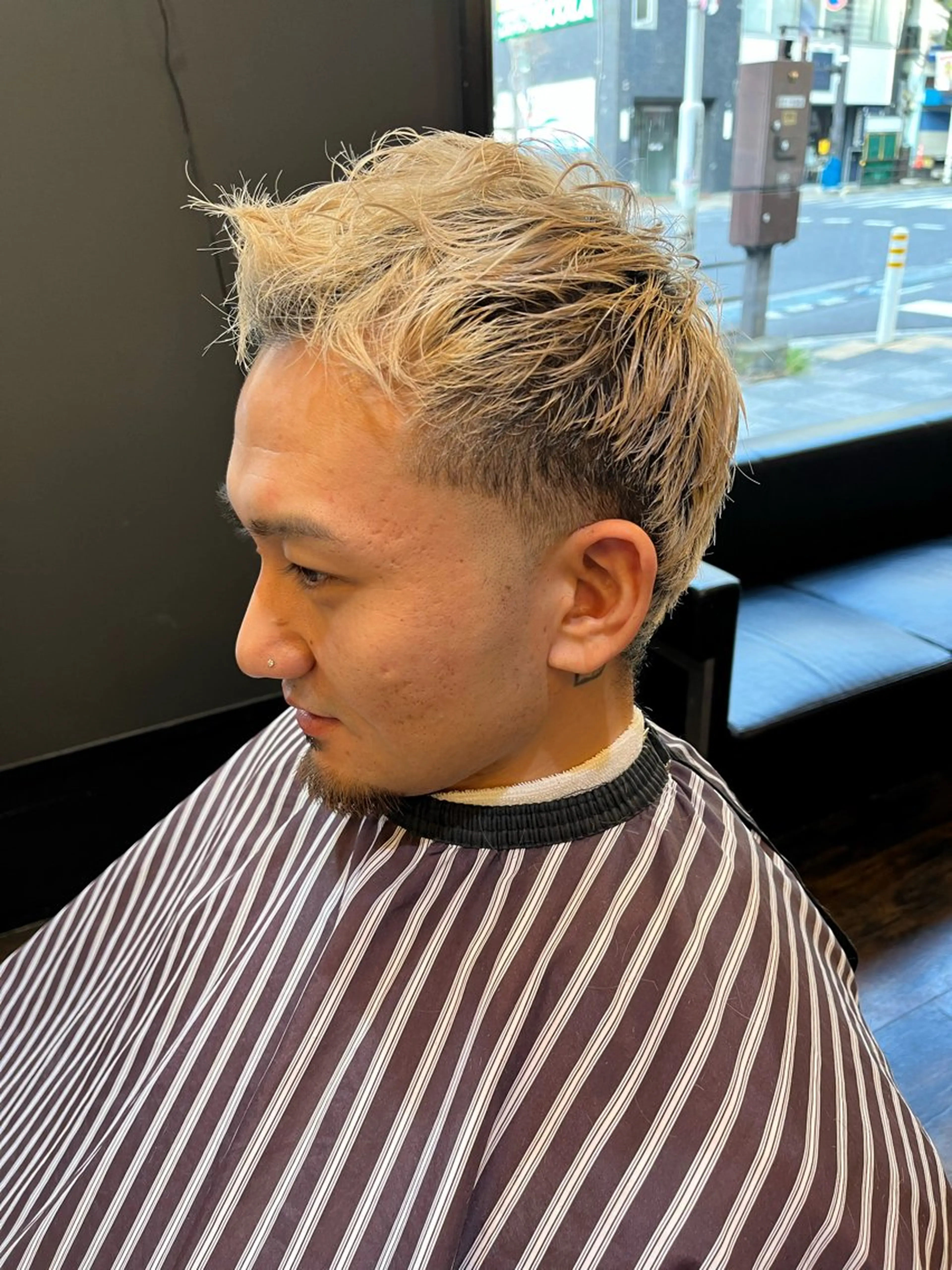 ショート カラー メンズ カット ヘアカラー 夜に通える 理容室山崎健立のヘアスタイル