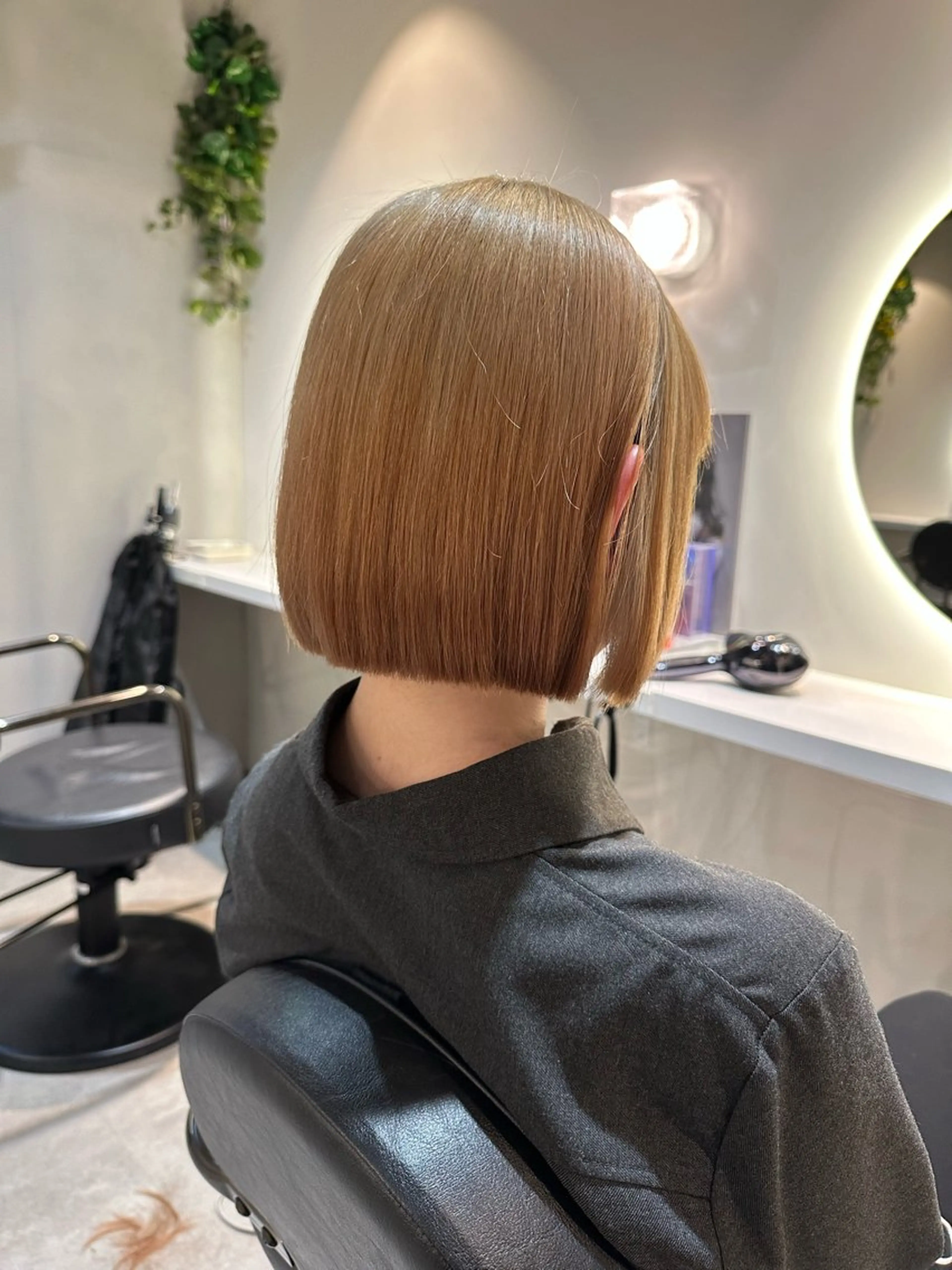 ショート 切りっぱなしボブ ボブ 伸ばしかけ tuuli所属・石井 永遠のヘアスタイル