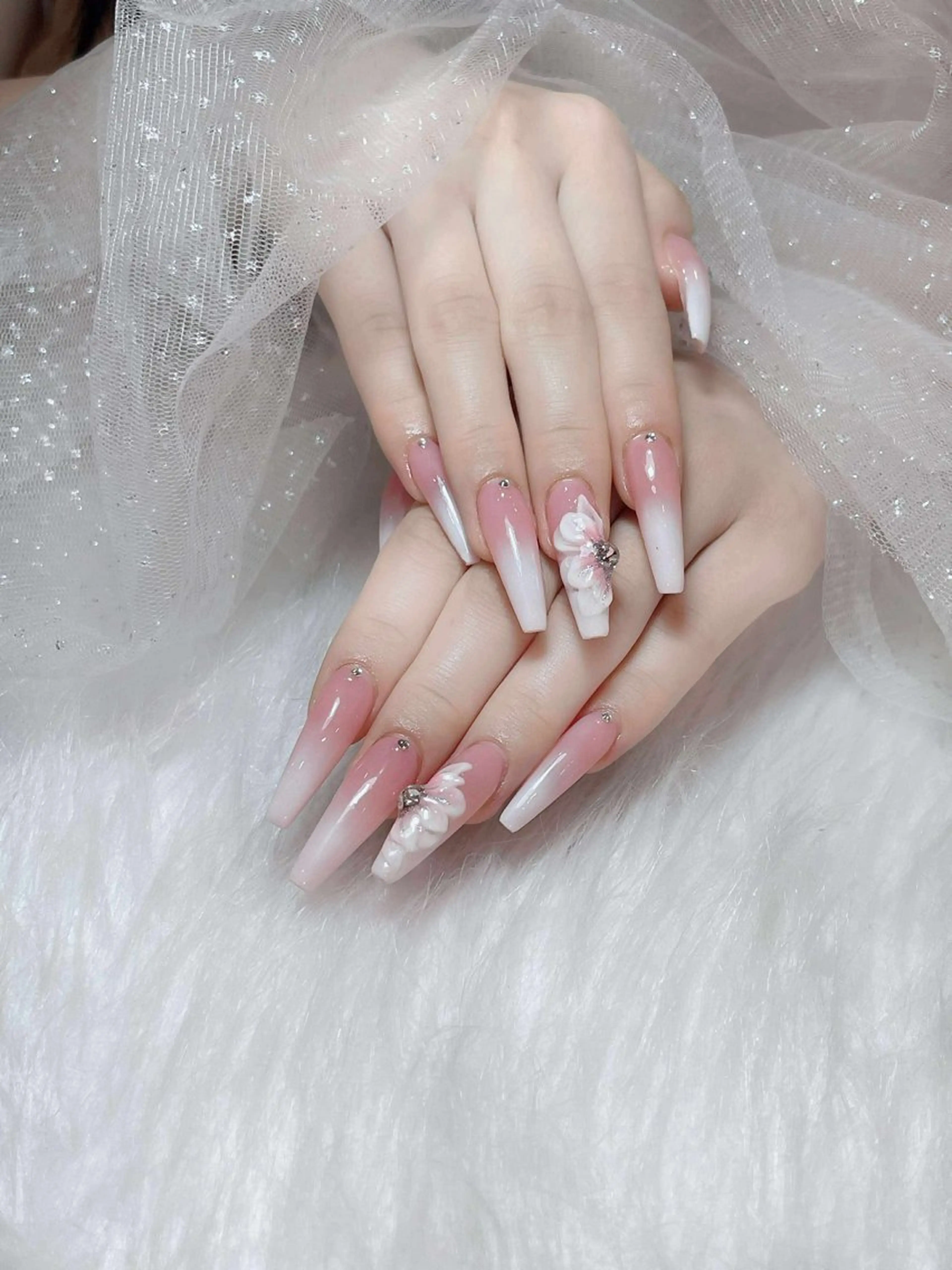 ネイル ジェルネイル スカルプネイル Queen Nail Salon所属・Vuong Ngoc Quynhのネイルデザイン