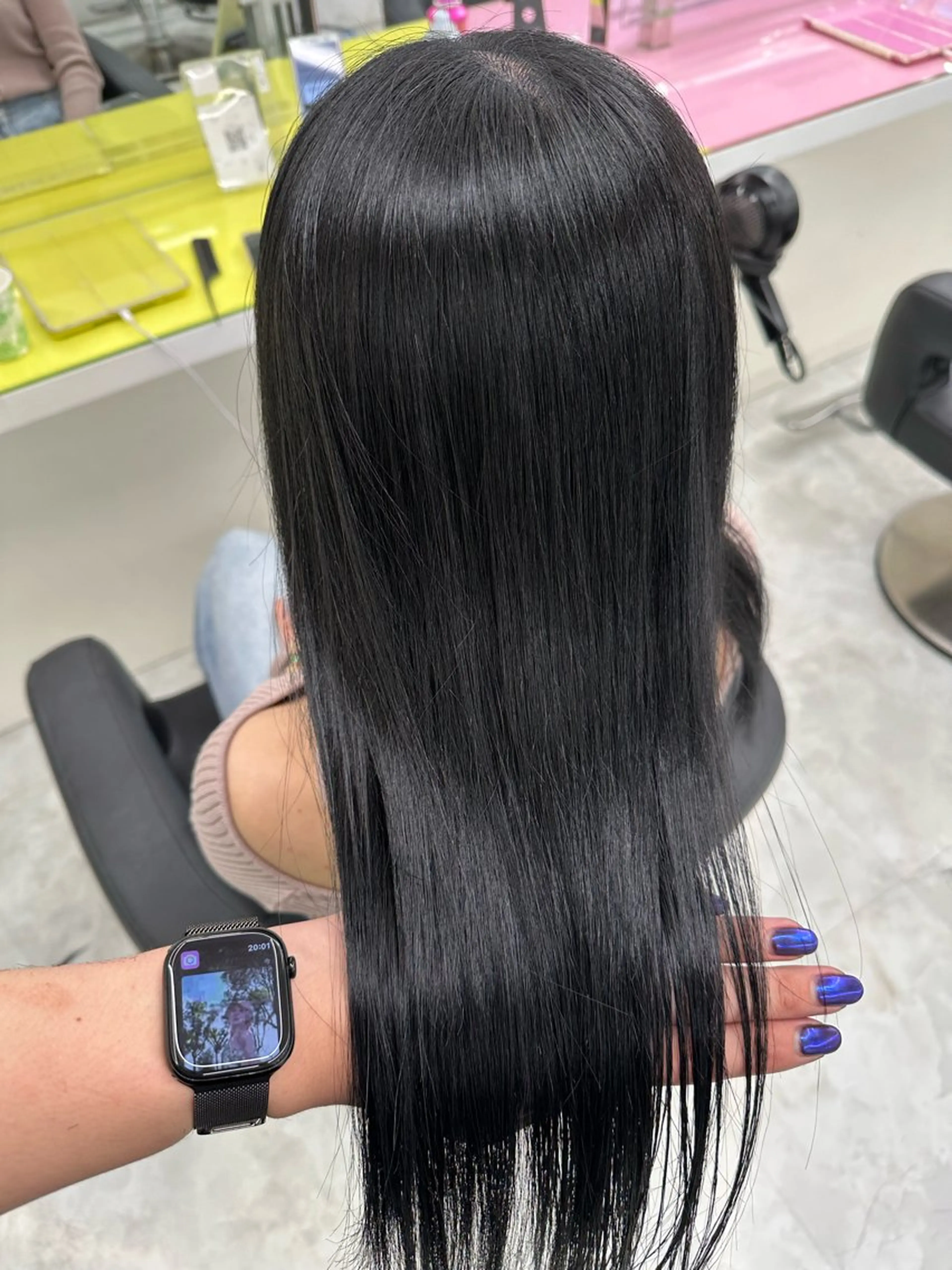 セミロング カラー ヘアアレンジ ブリーチ 透明感カラー ブリーチなしカラー 髪質改善 似合わせカット ヘアカラー トリートメント 🩵ダメージレス艶感 ハイトーン🩷のヘアスタイル