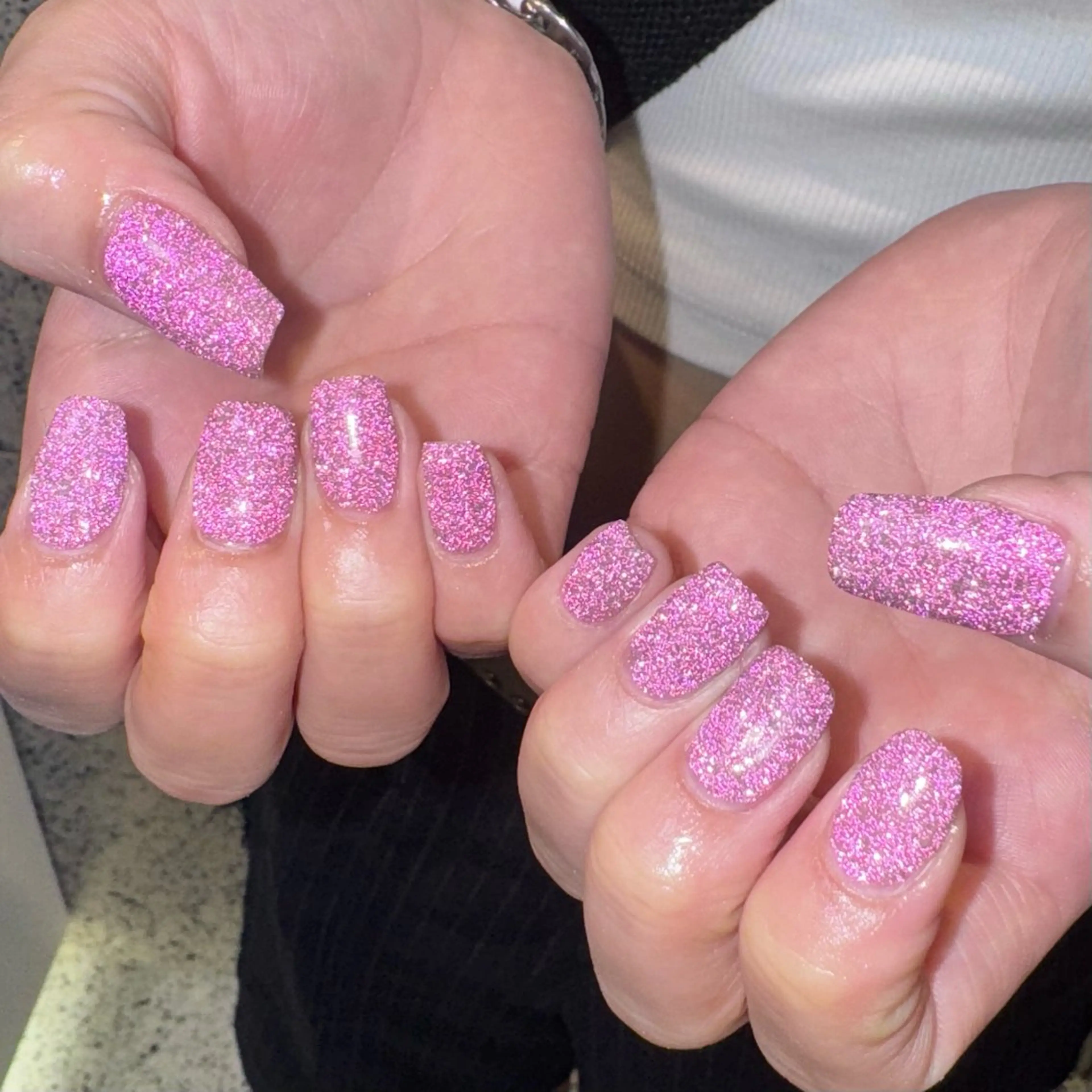 ネイル フラッシュネイル ハンドネイル RIEKO🍒 ワンホン♡推しネイルのネイルデザイン