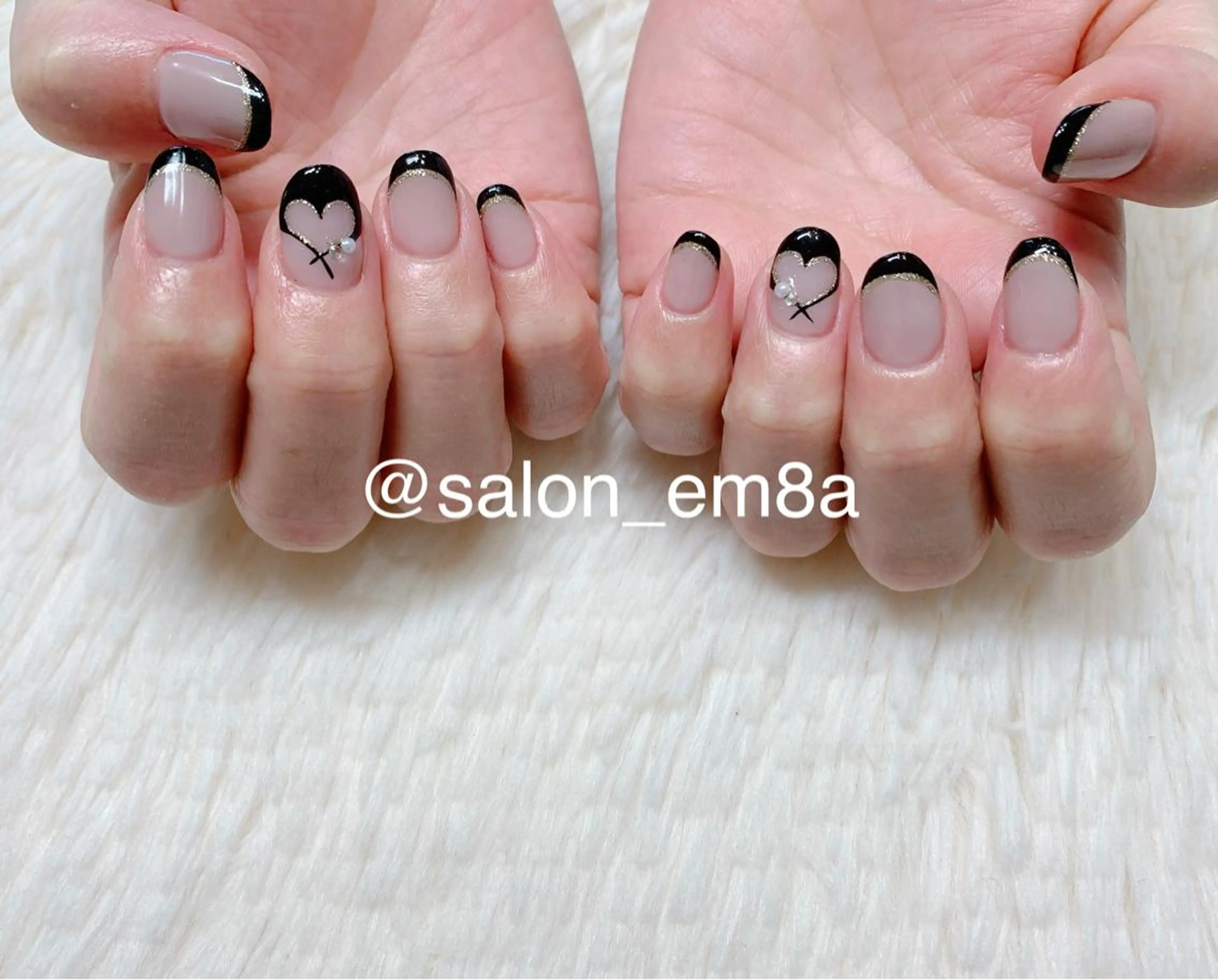 ネイル フレンチネイル ハート 持ち込み salon EM&A emiのネイルデザイン