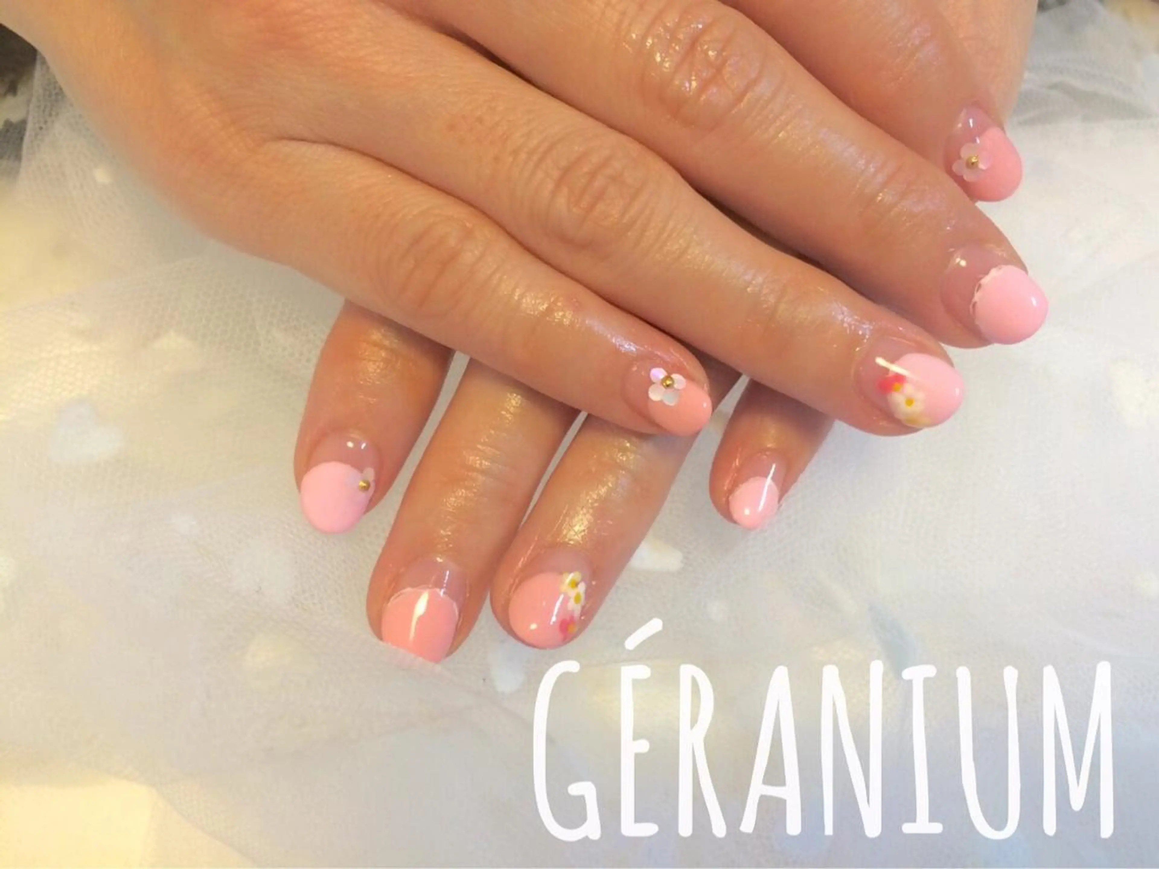 ネイル アートネイル フレンチネイル 春ネイル GéRanium Harukaのネイルデザイン