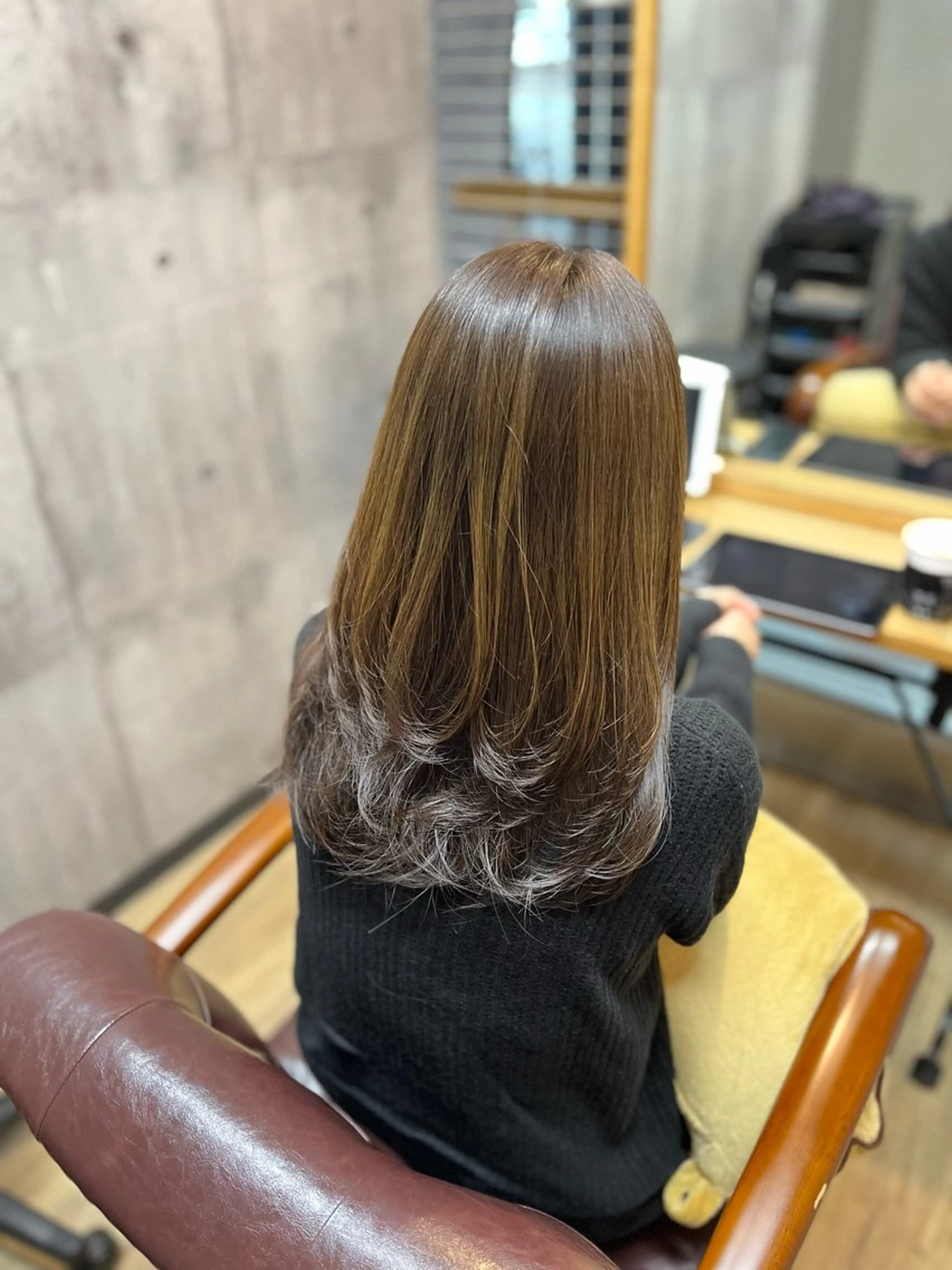 セミロング カラー カット ヘアカラー 艶髪🌈ムラカミ サキのヘアスタイル