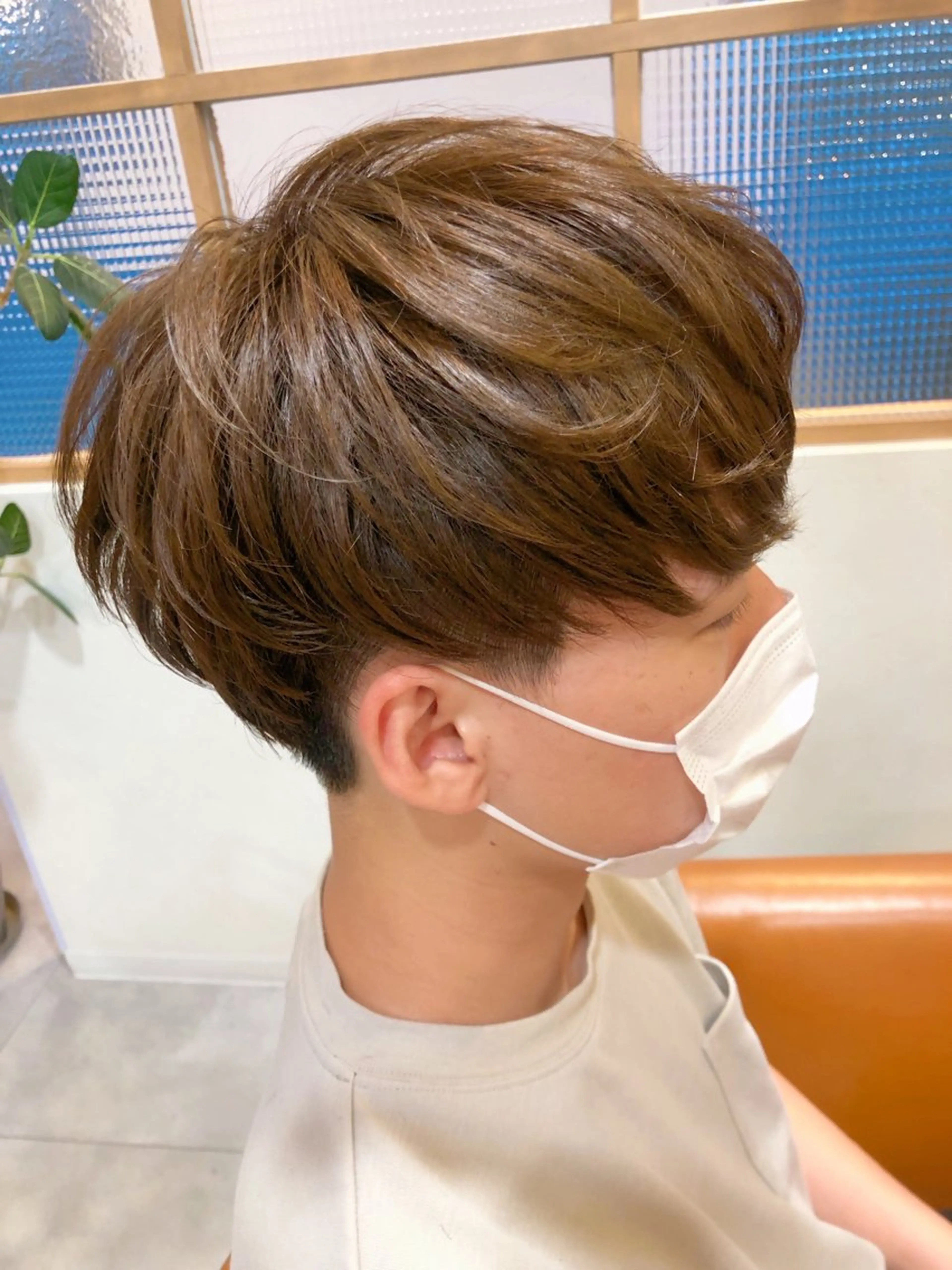 メンズ マッシュ 刈り上げ desirbeaux 板垣鈴香のヘアスタイル
