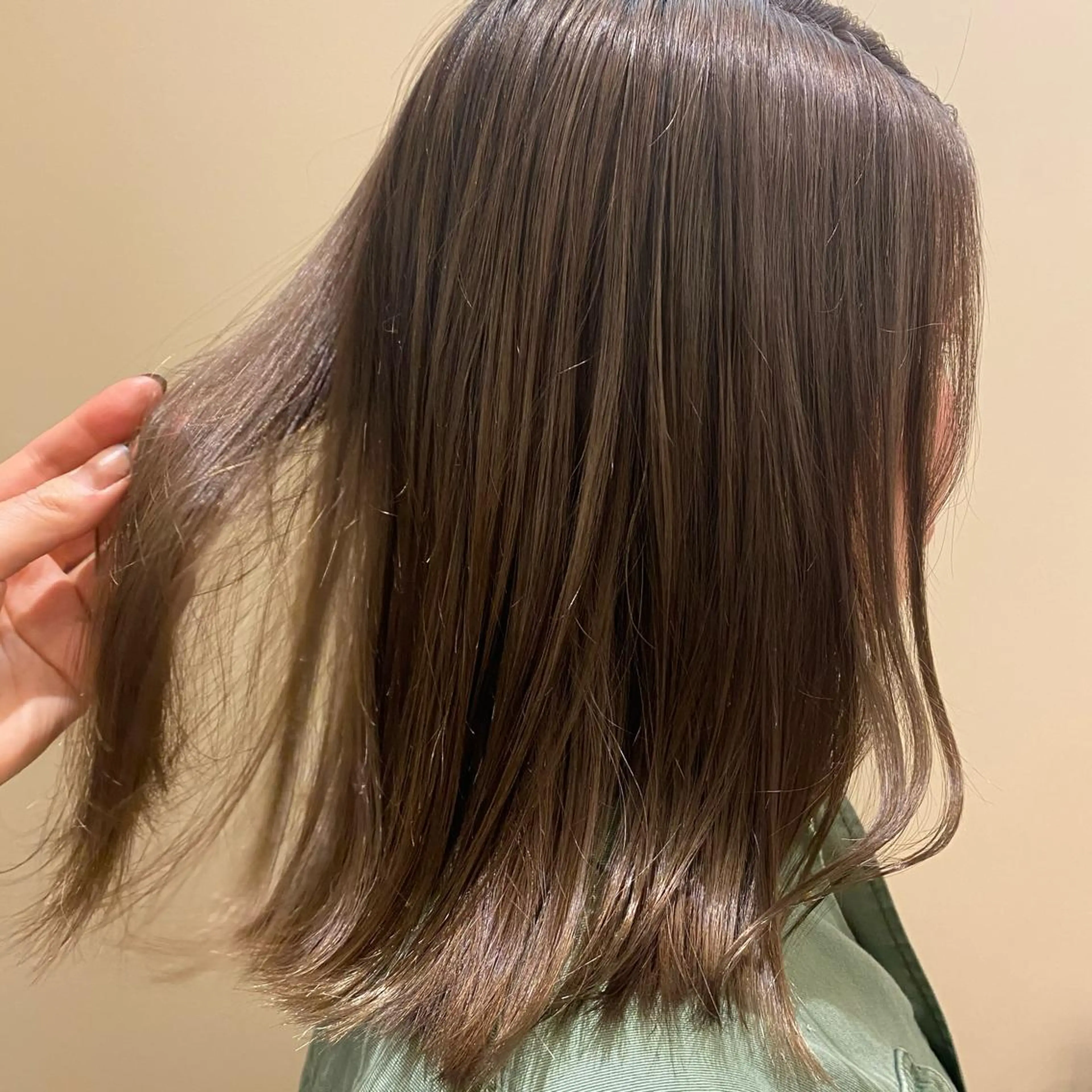 セミロング sourcecia所属・♡ MIOのヘアスタイル