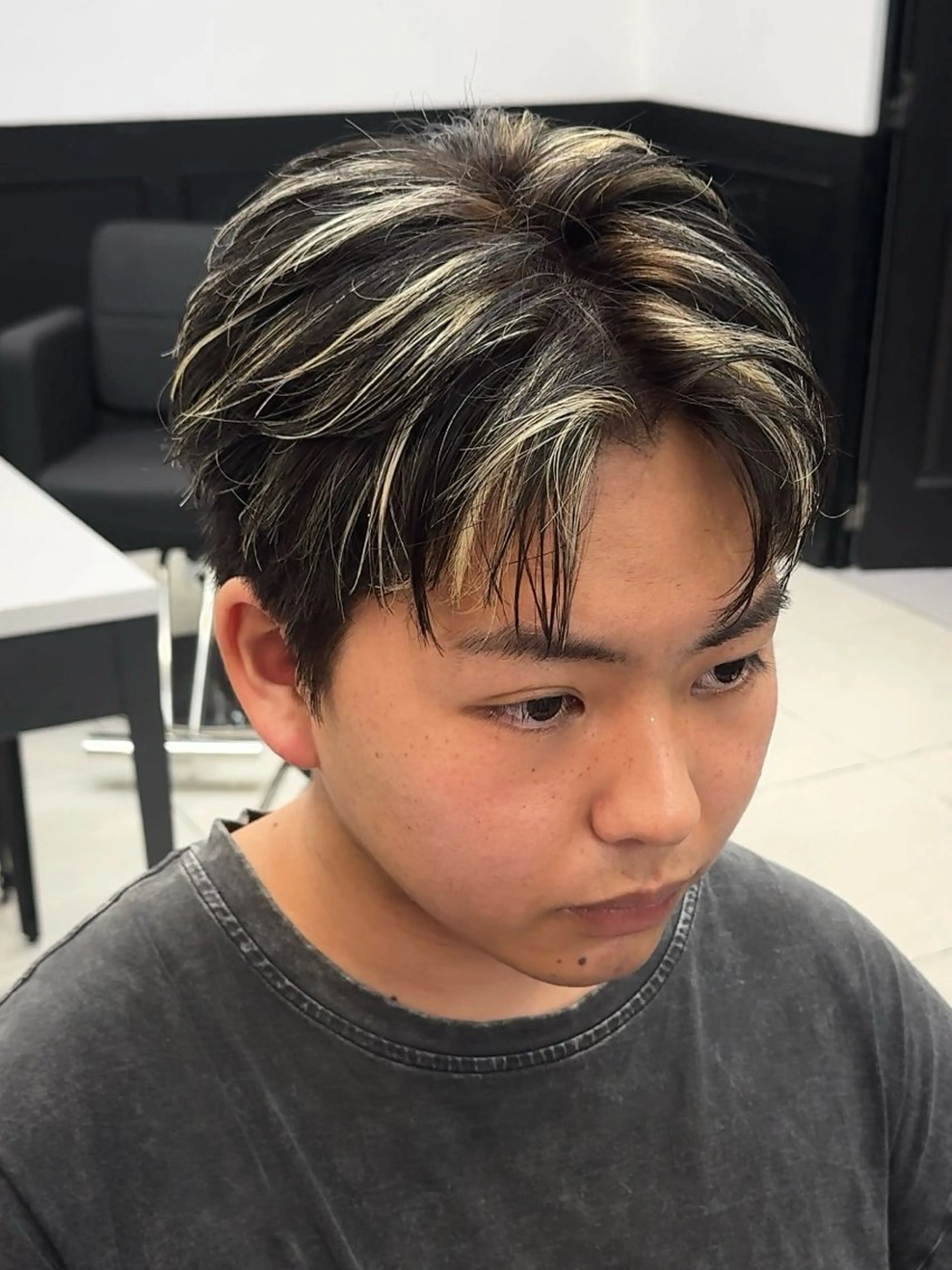 【men's】ハイライト+ケアカラー+トリートメントの写真