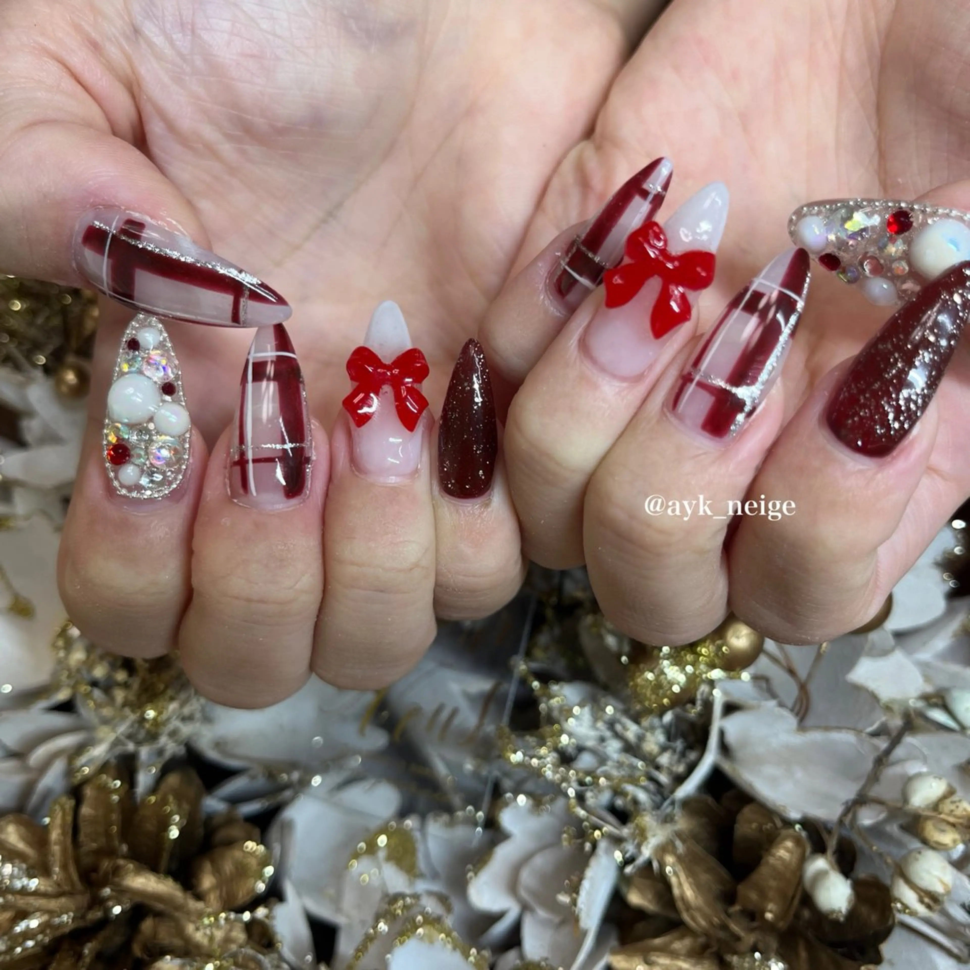 ネイル フットネイル キラキラネイル 韓国ネイル リボン 春ネイル n'eige nail所属・大谷 綾香のネイルデザイン