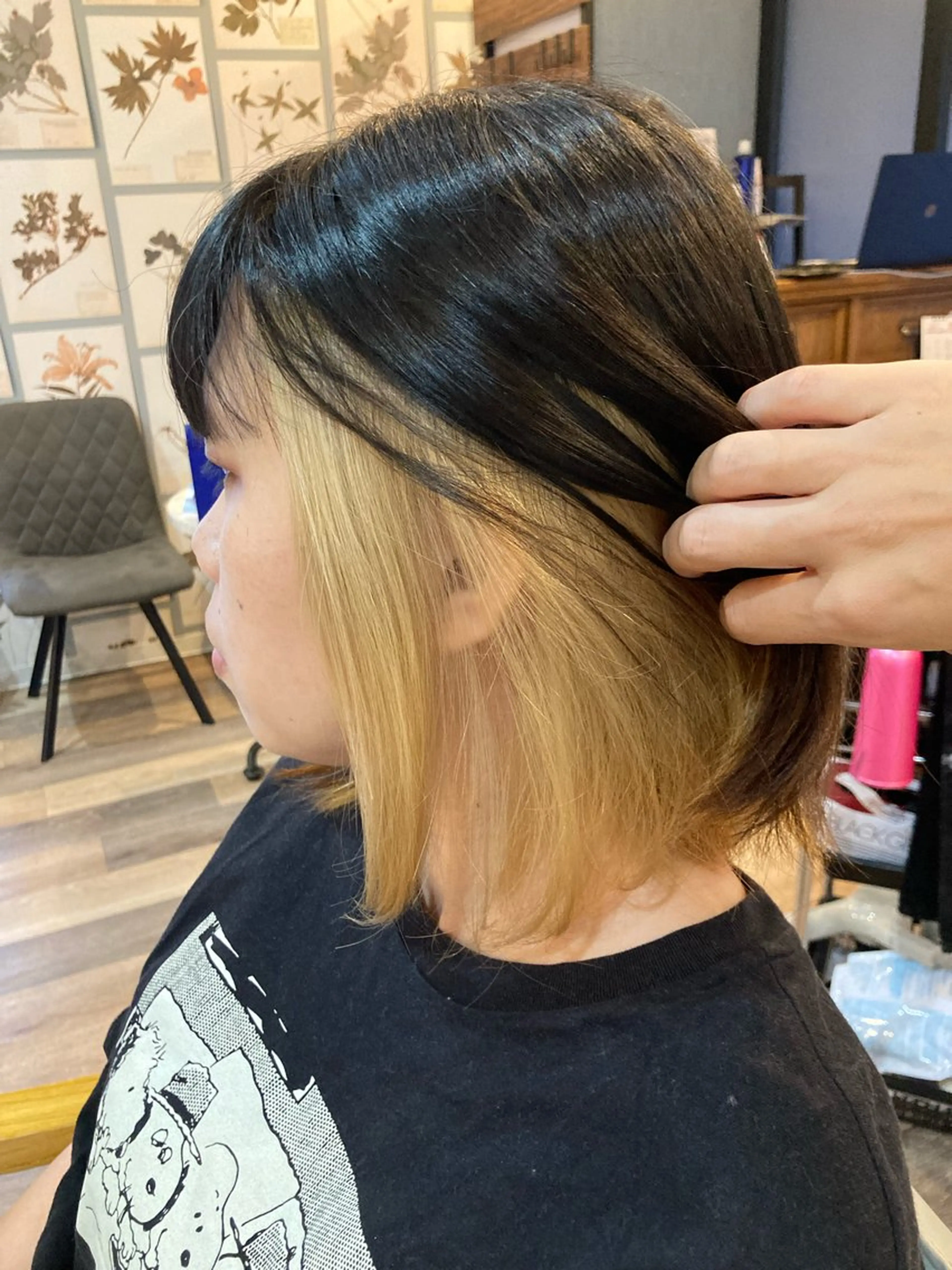 ショート ヘアカラー 中野 紹江のヘアスタイル