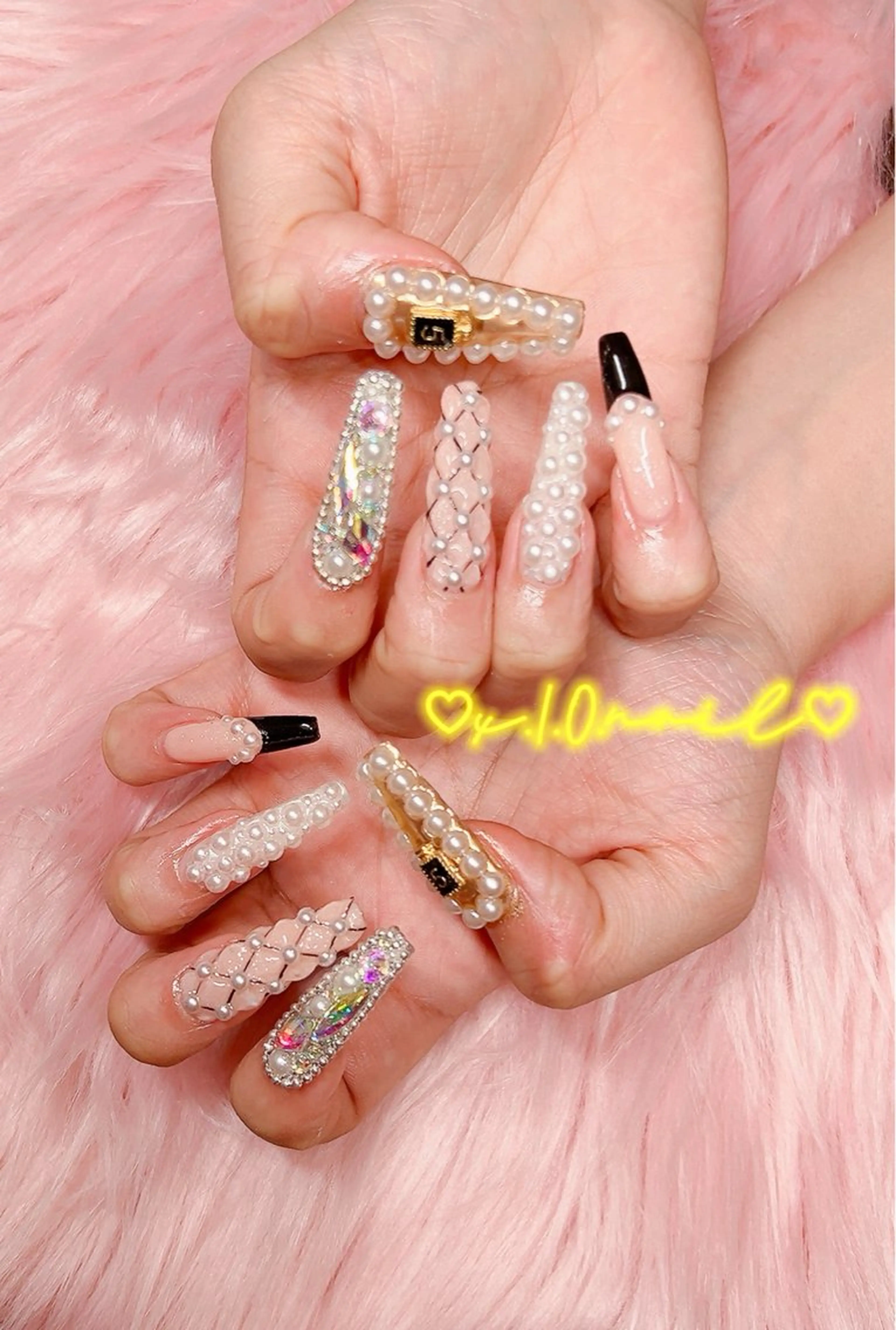 ネイル アニマル柄 アートネイル ゴージャス ニュアンスネイル ネイルチップ ハンドネイル x.1.0.nail ♡Cのネイルデザイン