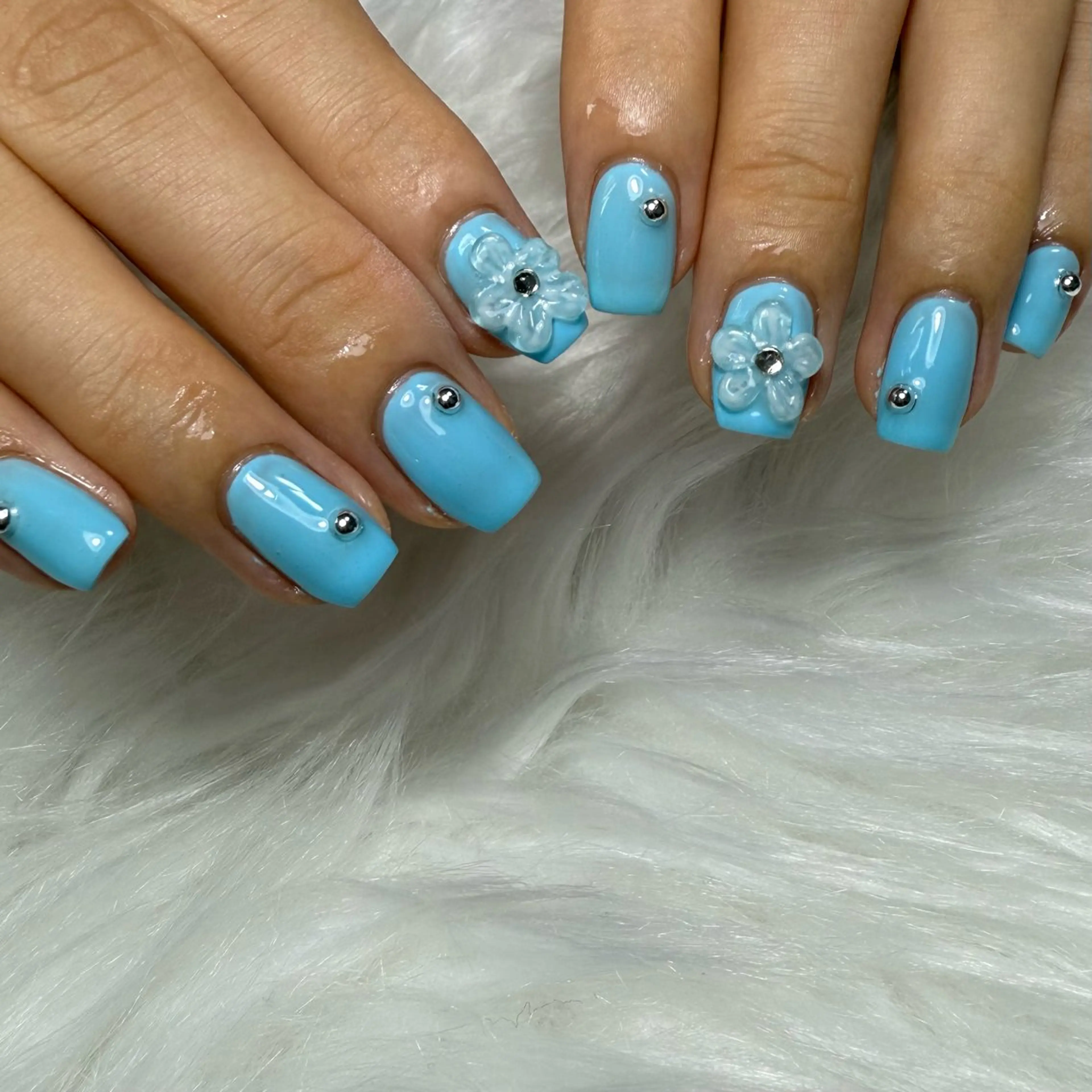 ネイル 水色 夏ネイル ハンドネイル L'ino nailのネイルデザイン
