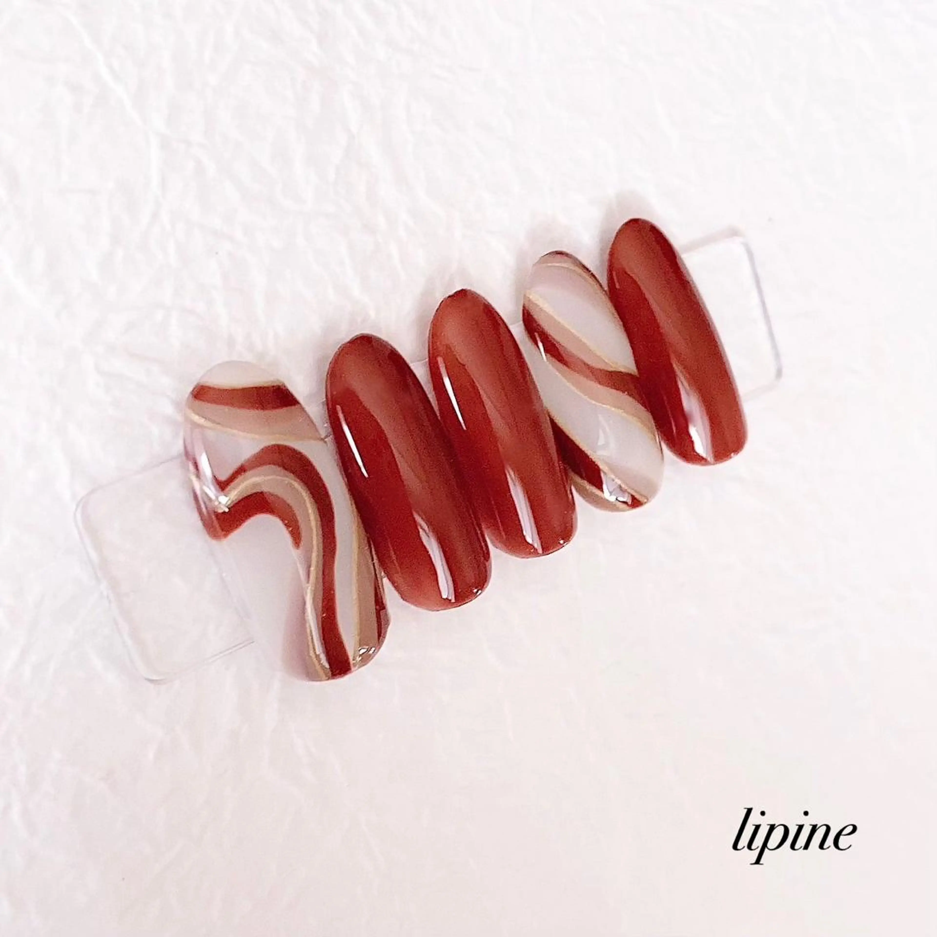 ネイル バレンタイン ネイルサロン lipineのネイルデザイン