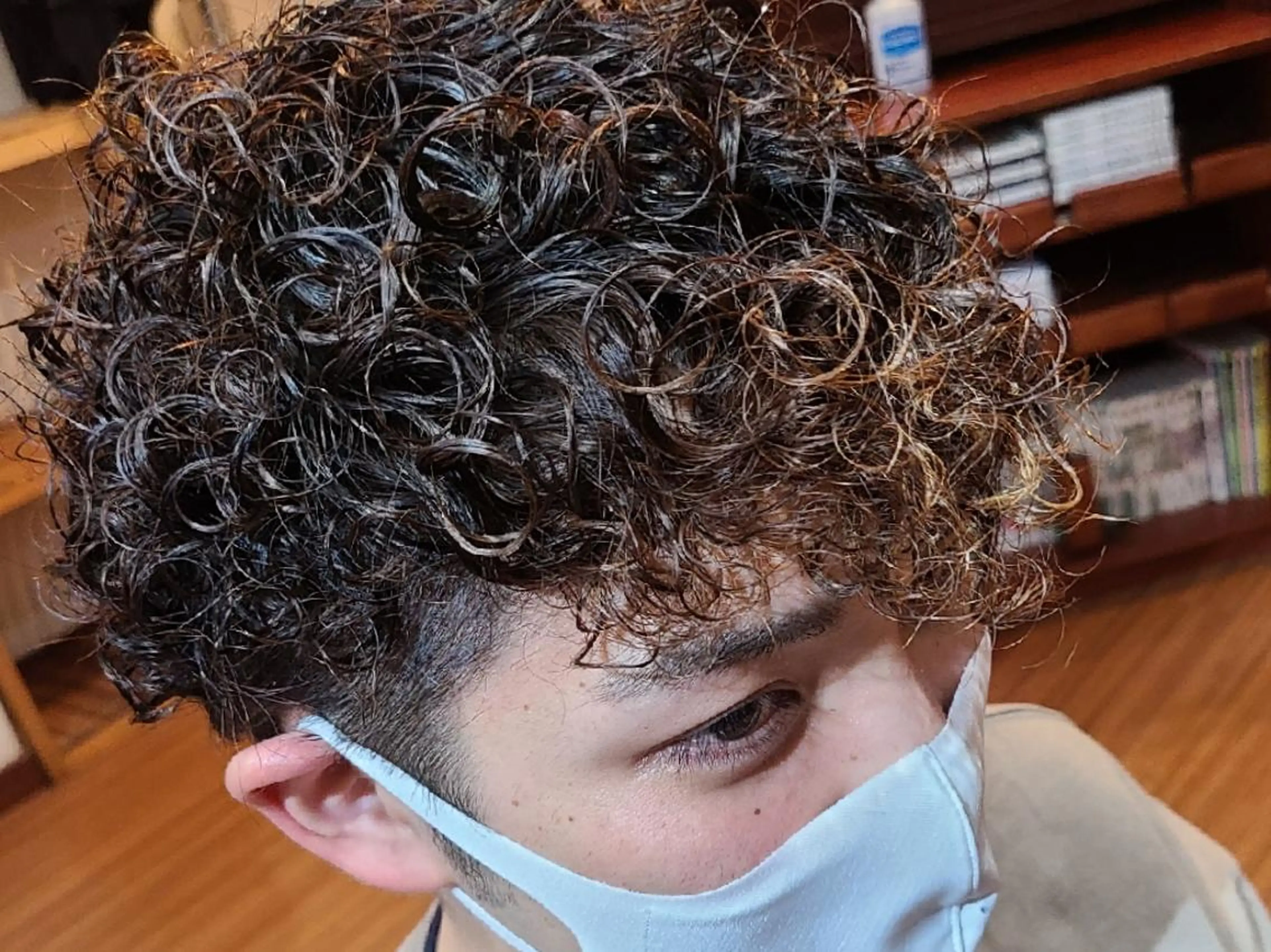 メンズ ショート パーマ FREEX所属・特殊パーマ 片山恭兵のヘアスタイル