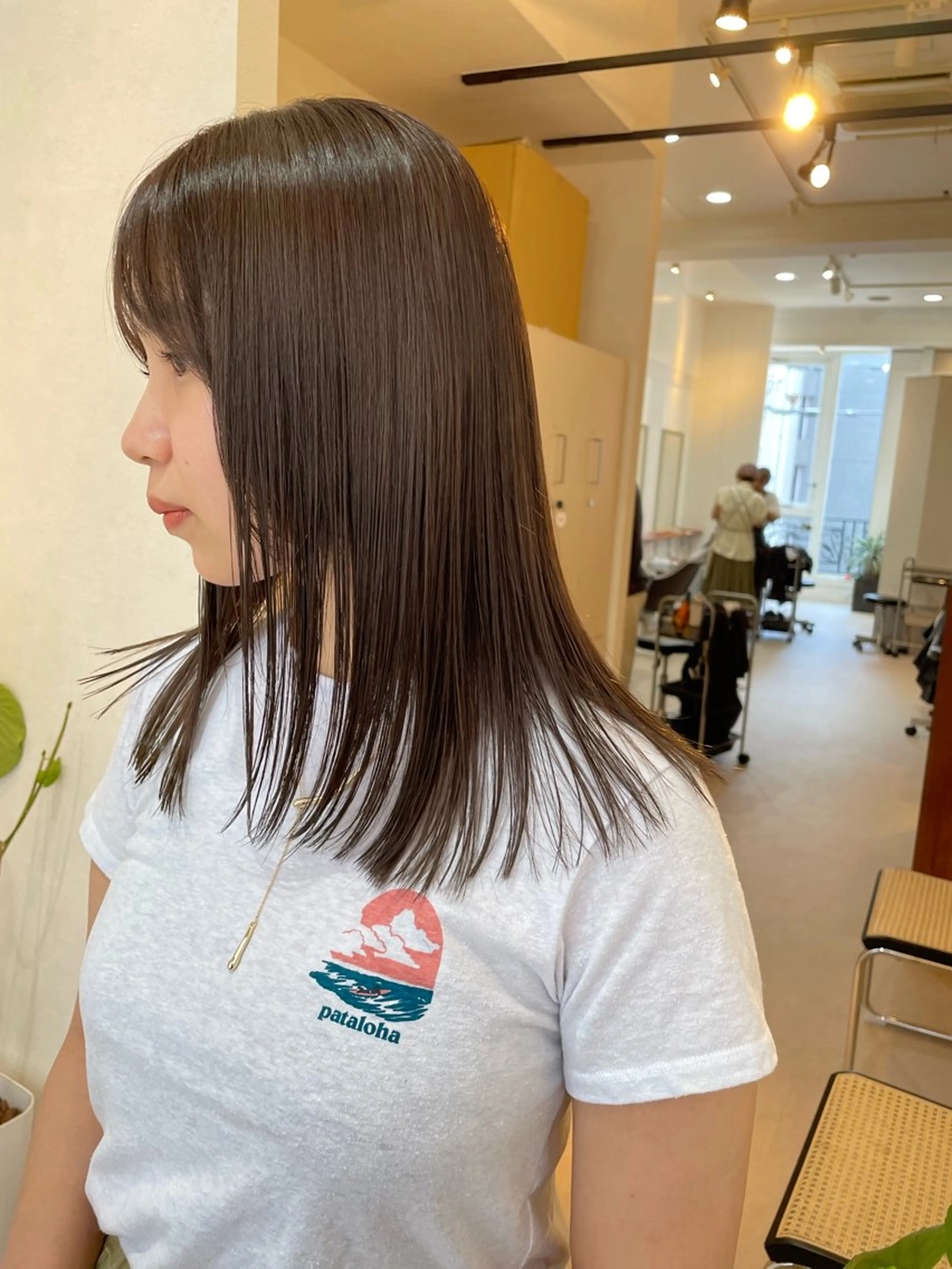 ミディアム カット ヘアカラー トリートメント KAZU keshiki大名のヘアスタイル
