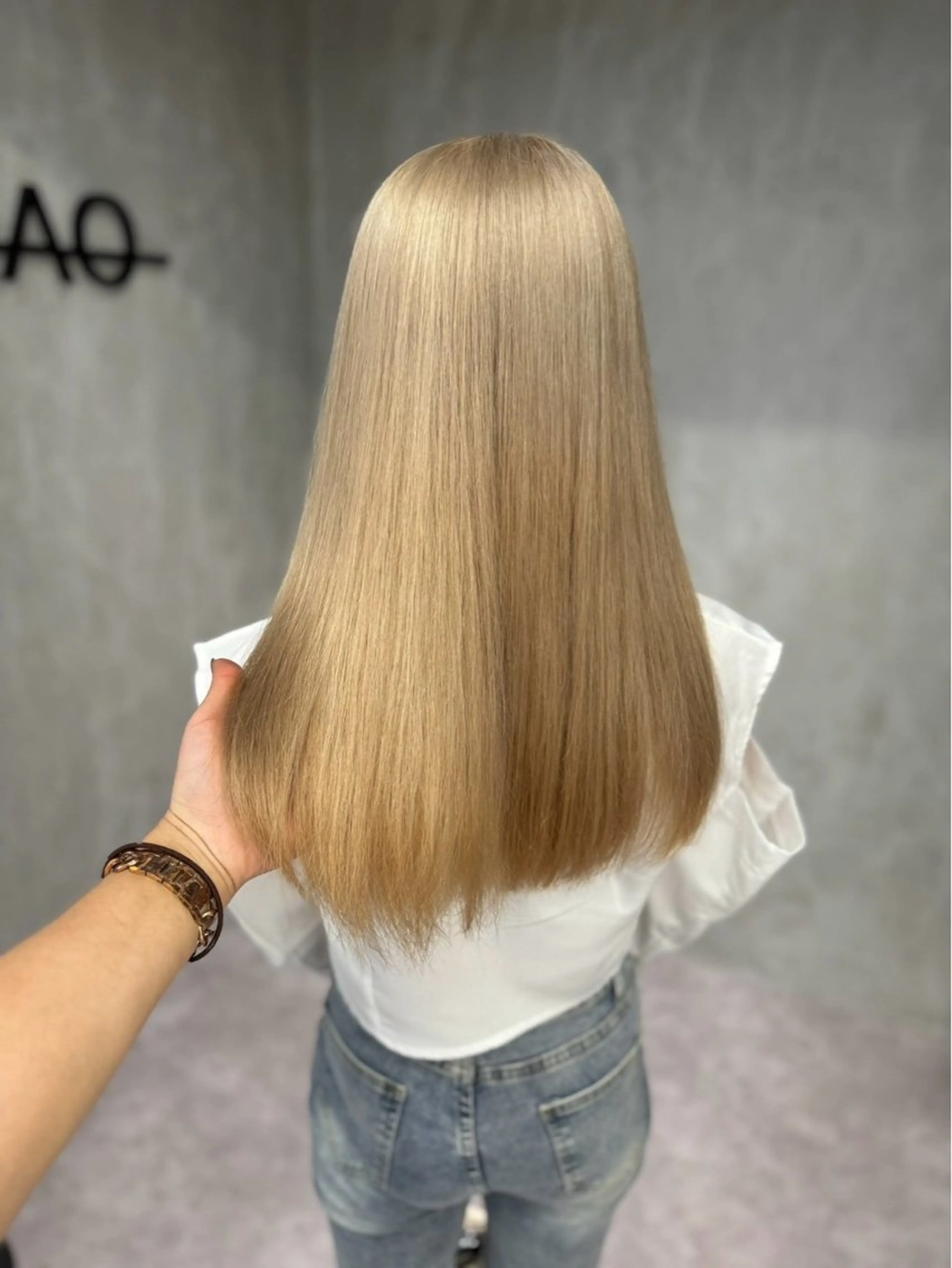 カラー 安田 愛琉のヘアスタイル