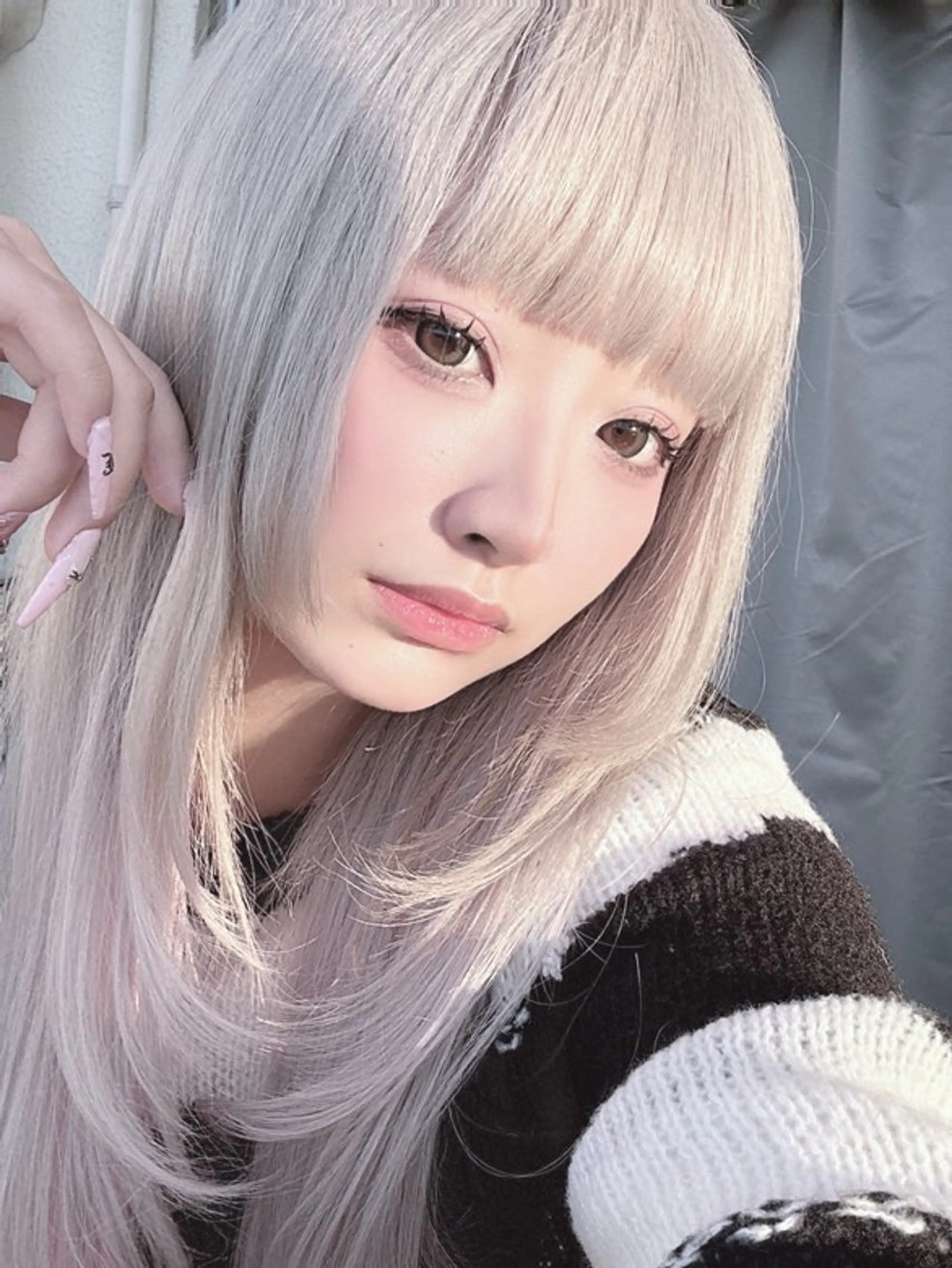 ロング カラー ブリーチ カット ヘアカラー トリートメント 韓国レイヤー×透明感 髪質改善　武田涼のヘアスタイル