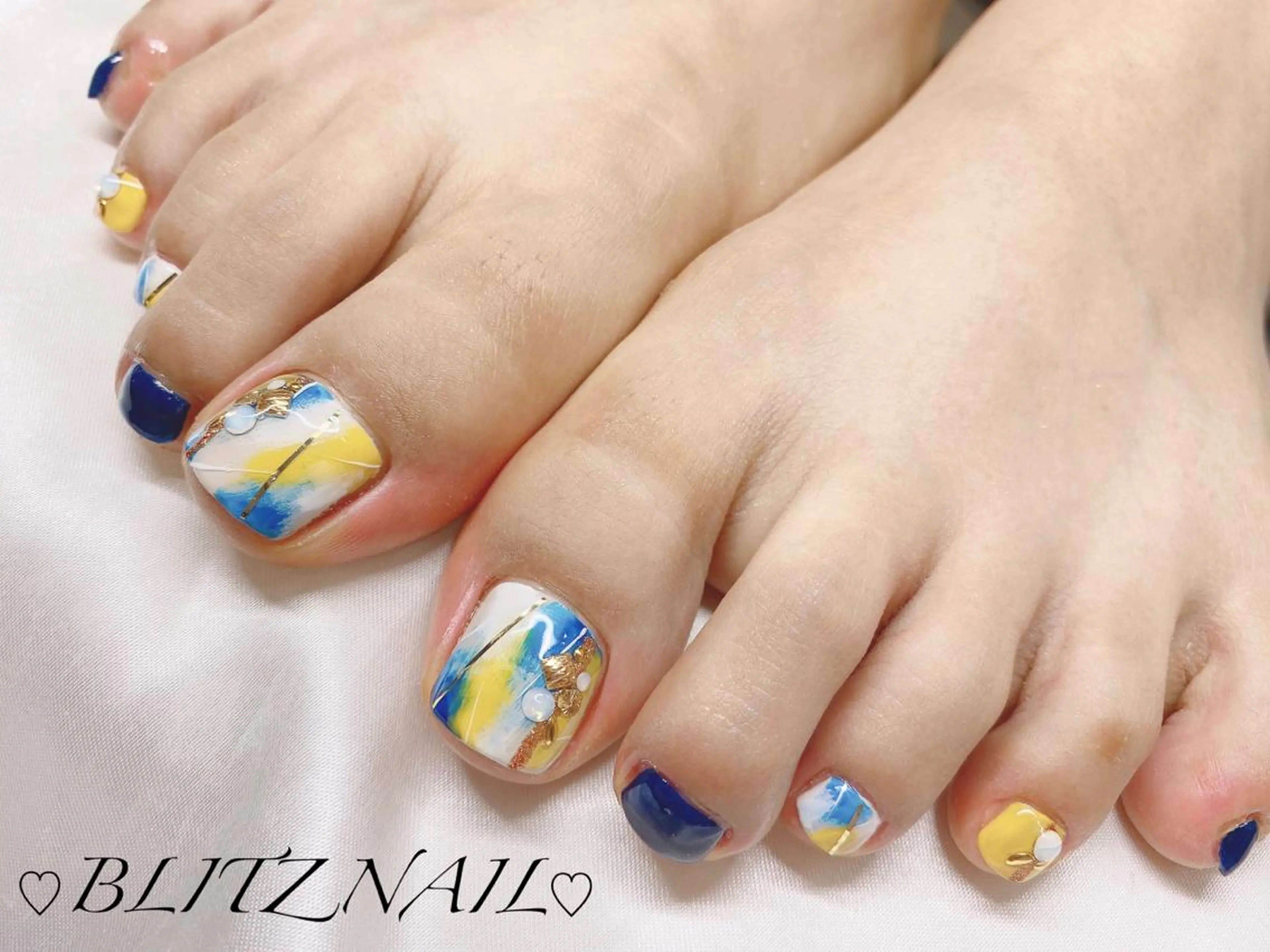 ネイル フットネイル BLITZ Nail 岩田💅🏻✨のネイルデザイン