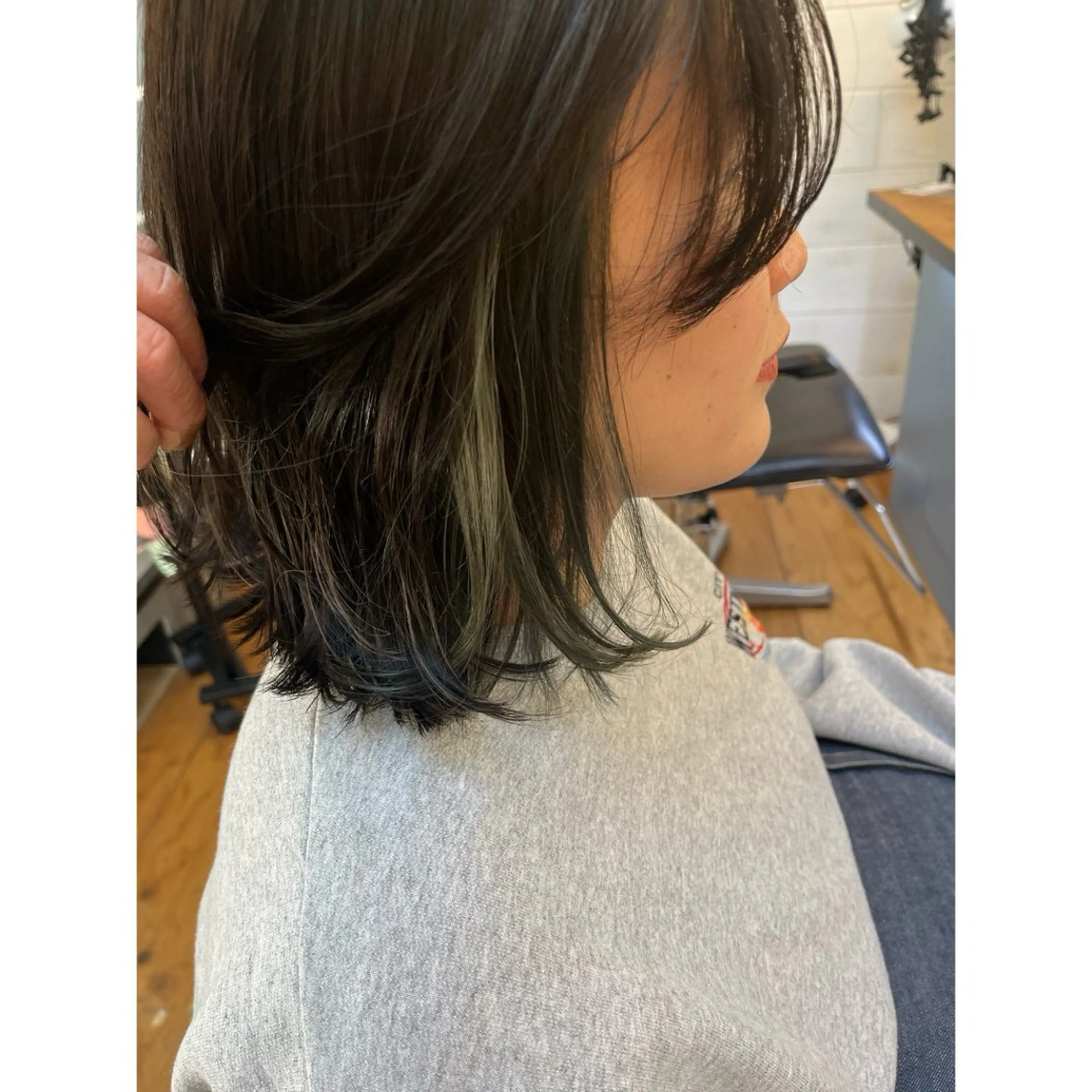 ミディアム カラー ブリーチ Lagom なかだのヘアスタイル