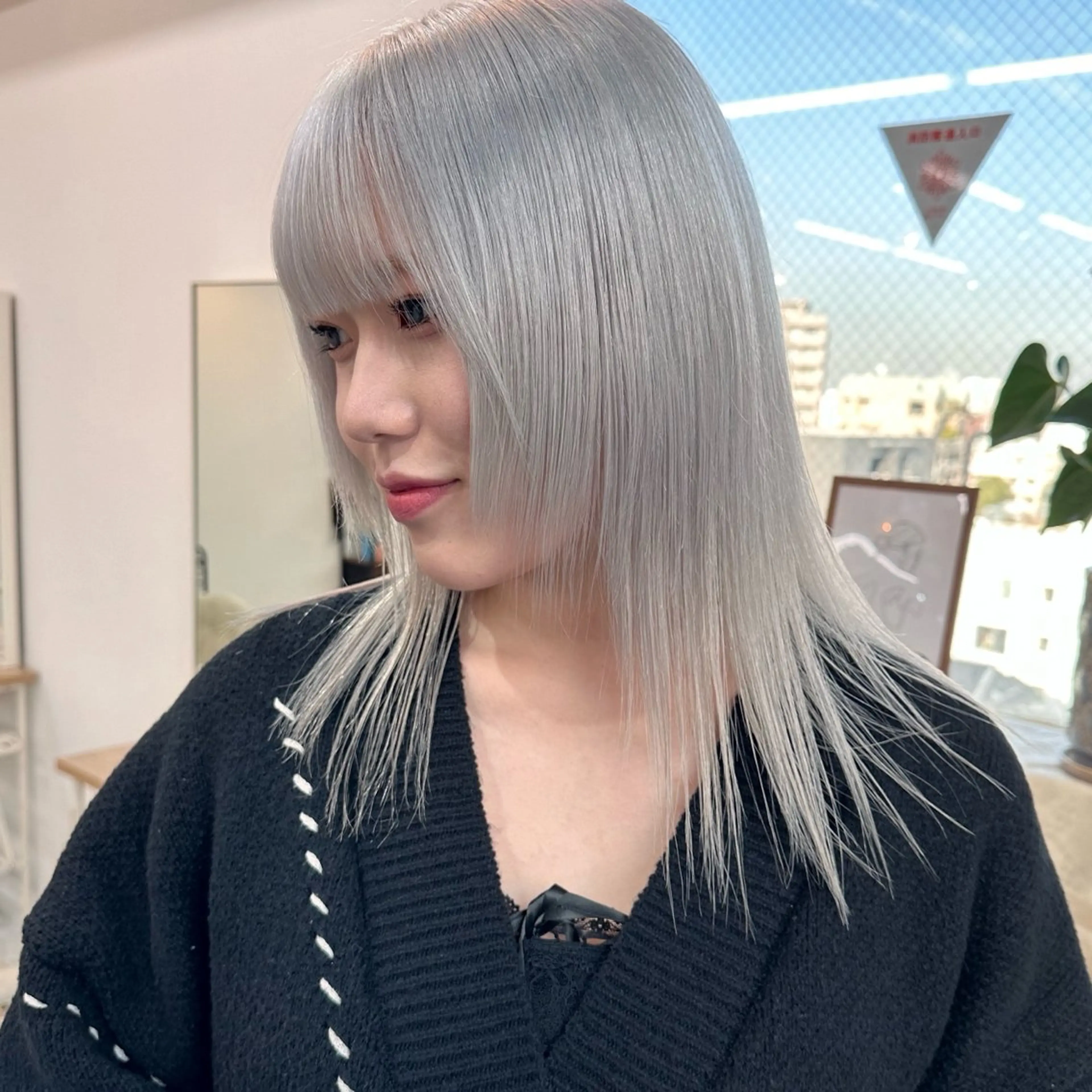 セミロング カラー ヘアアレンジ 🎀韓国ヘア🎀 𝐬𝐚𝐫𝐚🎀のヘアスタイル