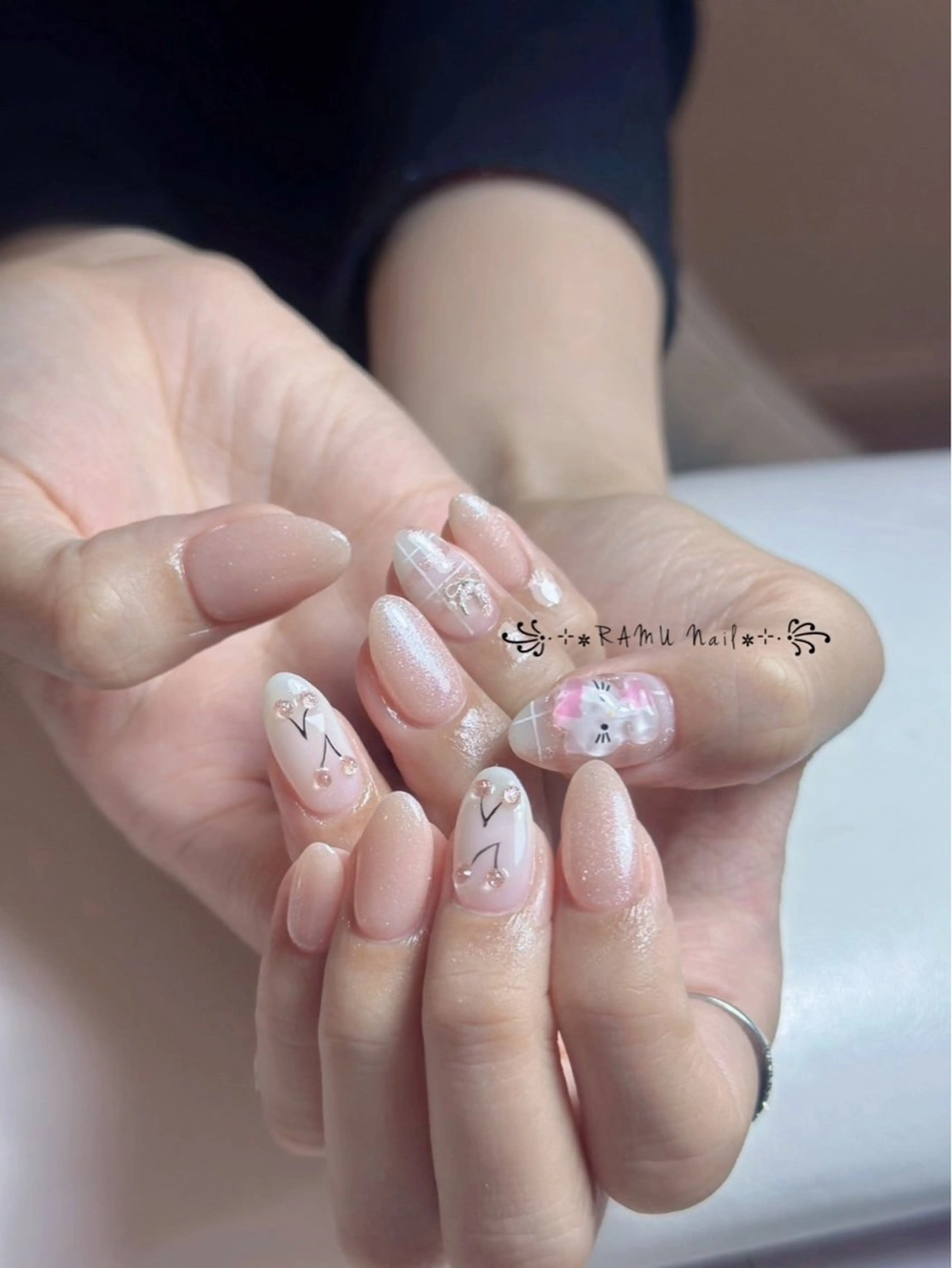 ネイル チークネイル フレンチネイル グラデーション キラキラネイル 韓国ネイル ハンドネイル RAMU_Nail 池袋店のネイルデザイン