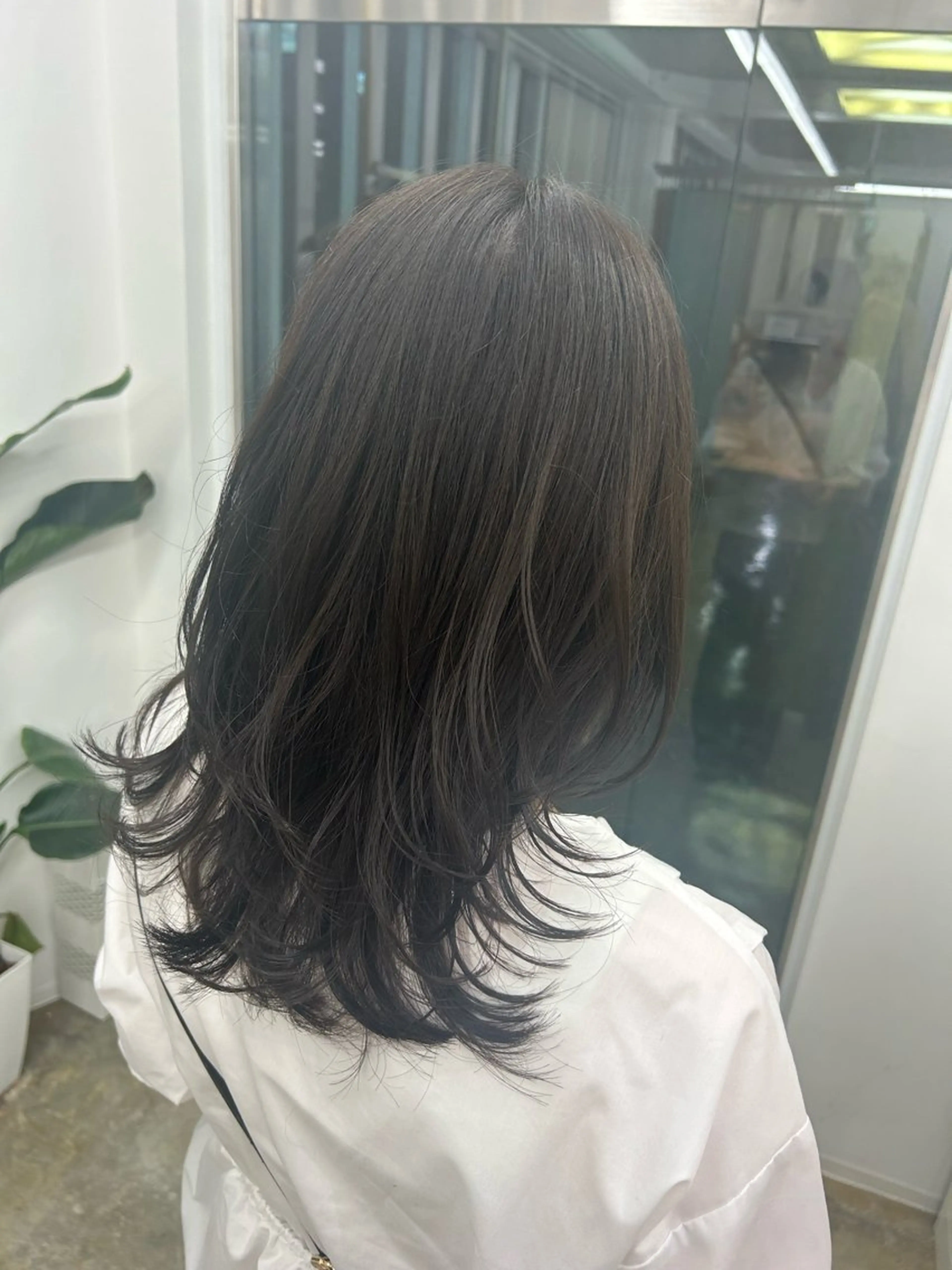 セミロング レイヤーカット ウルフカット カット 縮毛矯正 トリートメント 韓国ヘア nanahaのヘアスタイル