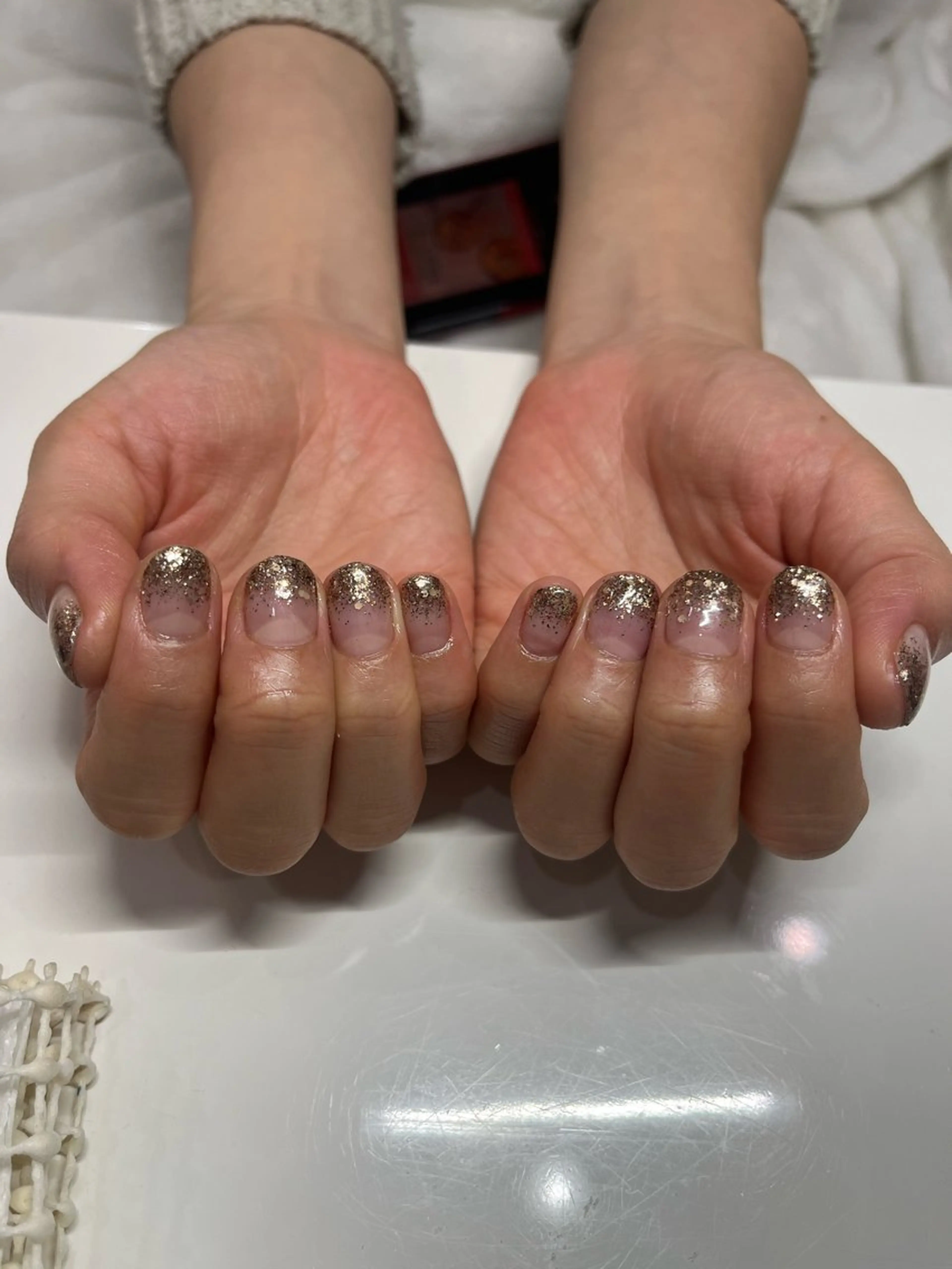 ネイル グラデーション ラメ(グリッター) ラメグラデーション M's Beautysalon所属・M's 新小岩  Yunaのマツエク・マツパデザイン