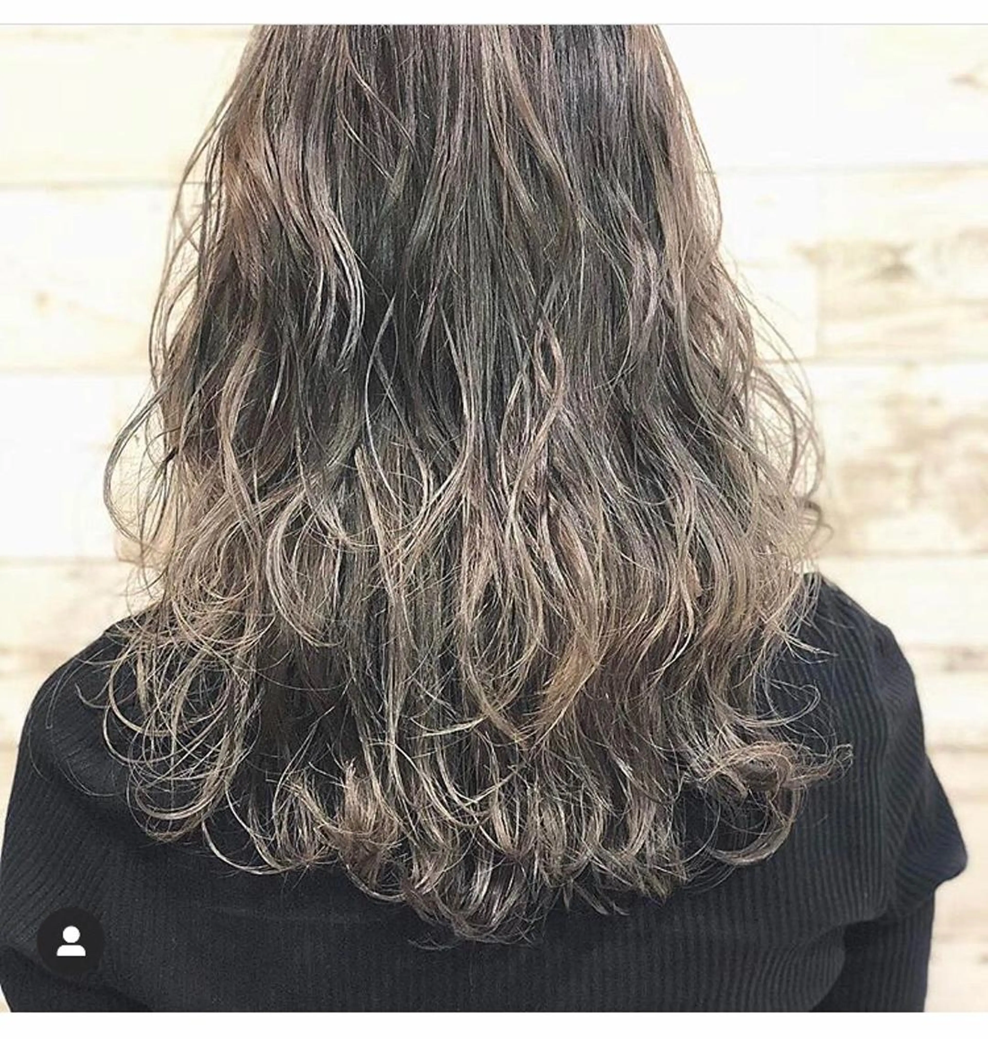 ロング カラー 透明感カラー グレージュ 関 桃子のヘアスタイル