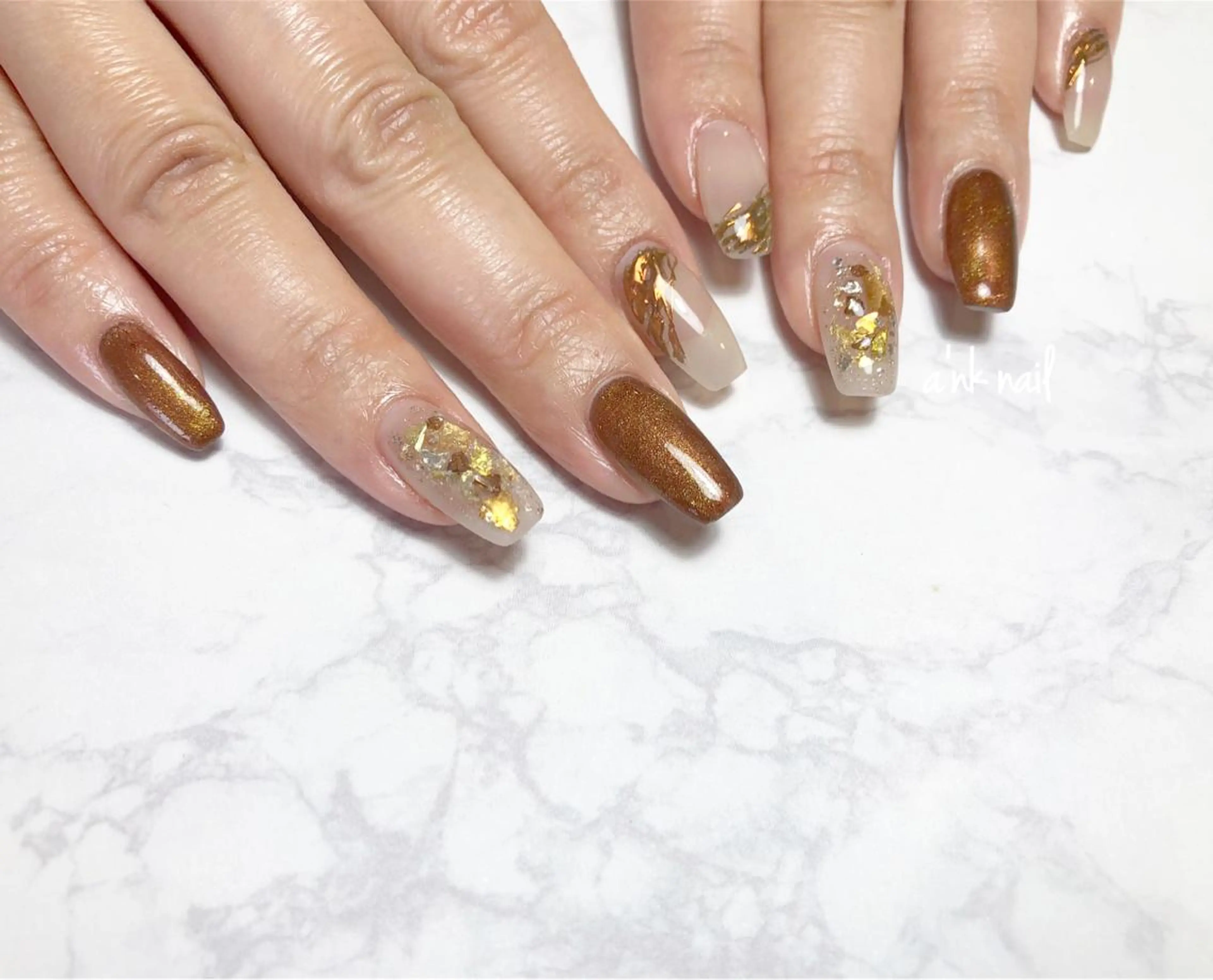 ネイル ブラウン キラキラネイル Sawamoto Akinaのネイルデザイン