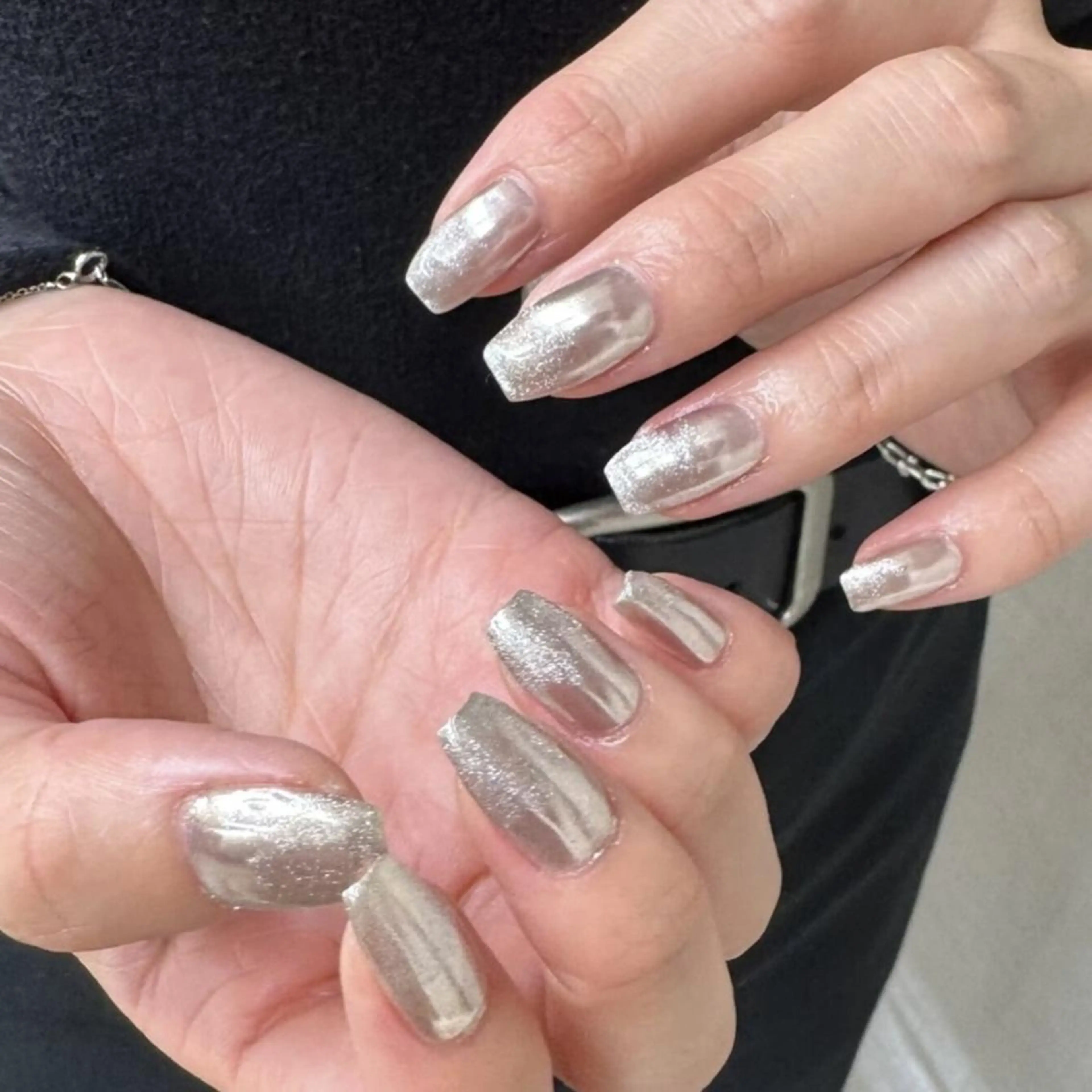 ネイル ジェルネイル 韓国ネイル ミラーネイル ニュアンスネイル ワンホンネイル nailstudio eviz新宿店のネイルデザイン