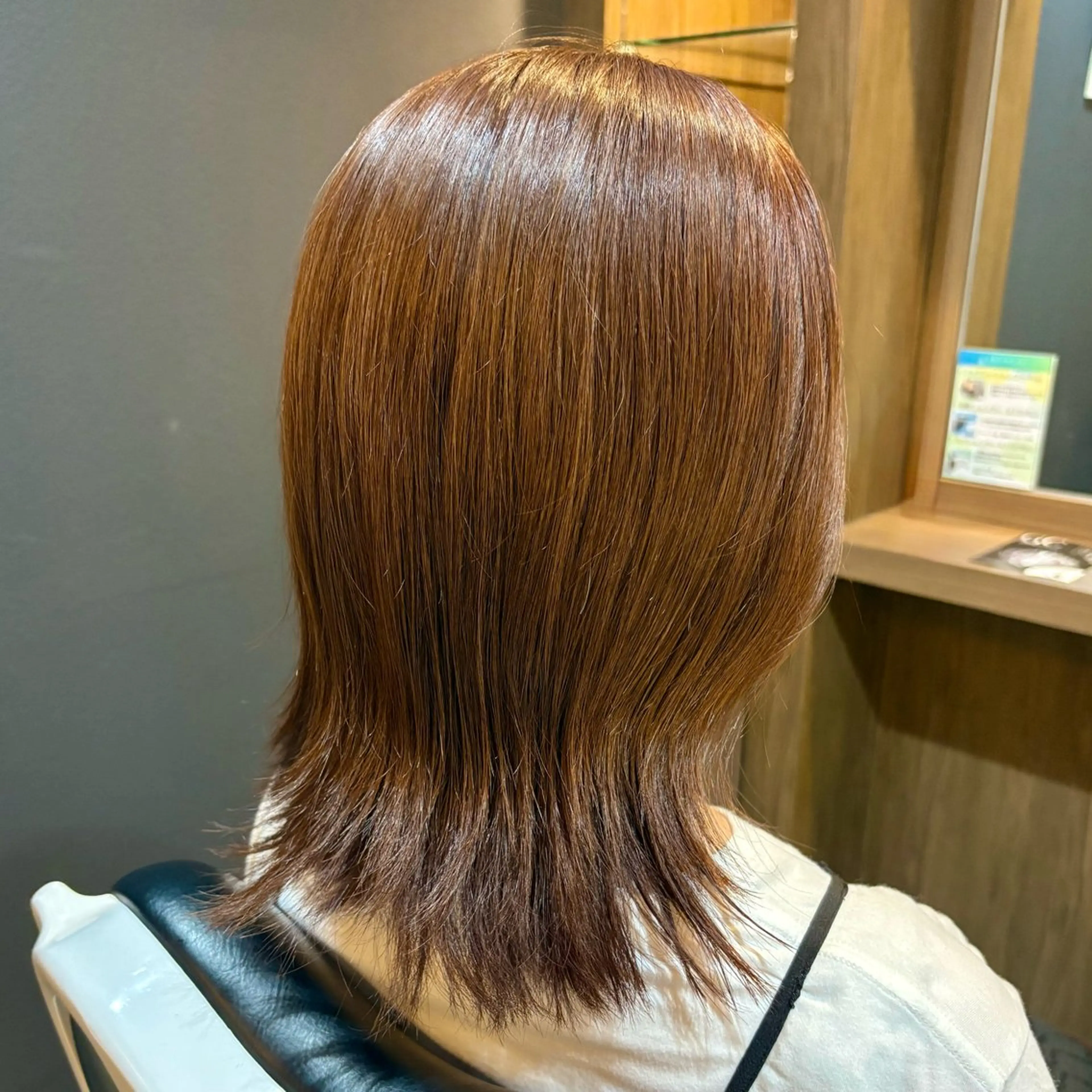 ミディアム ピンクブラウン ツヅキ マスミのヘアスタイル