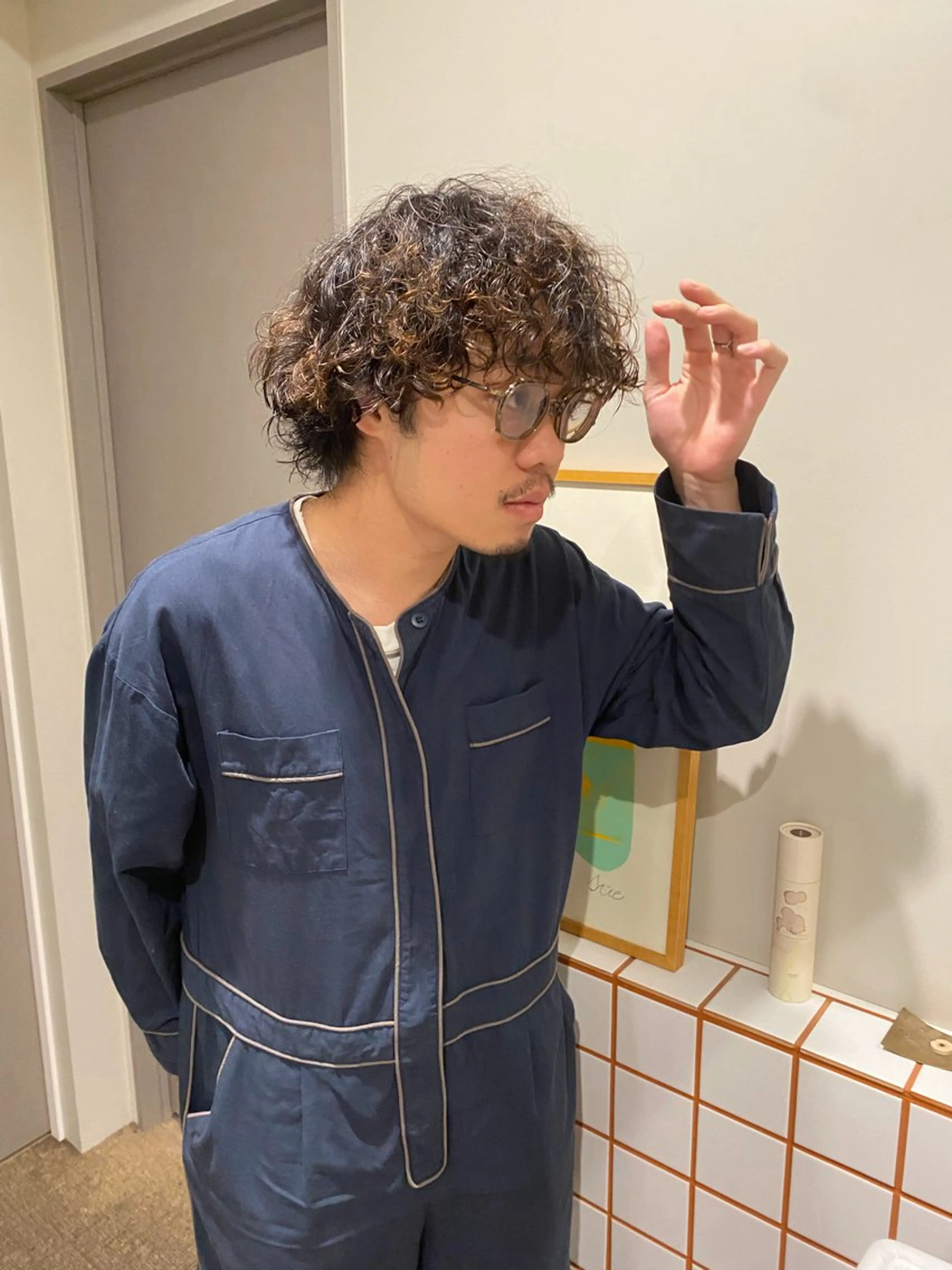 メンズ カット パーマ 室谷 侑奈のヘアスタイル