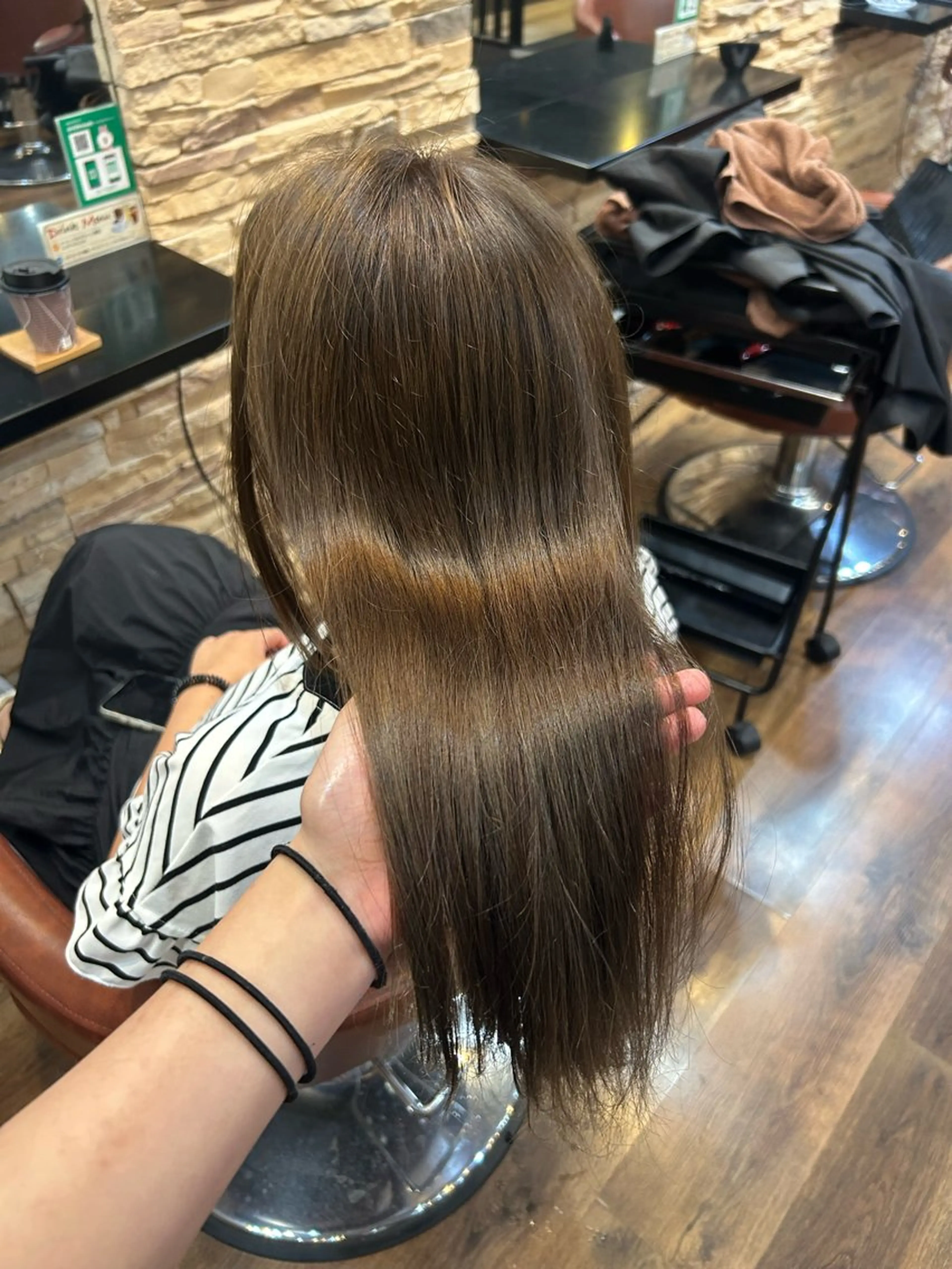 ロング カラー ベージュカラー オリーブベージュ ヘアカラー トリートメント 【モデル様募集】サキ 🫧のヘアスタイル