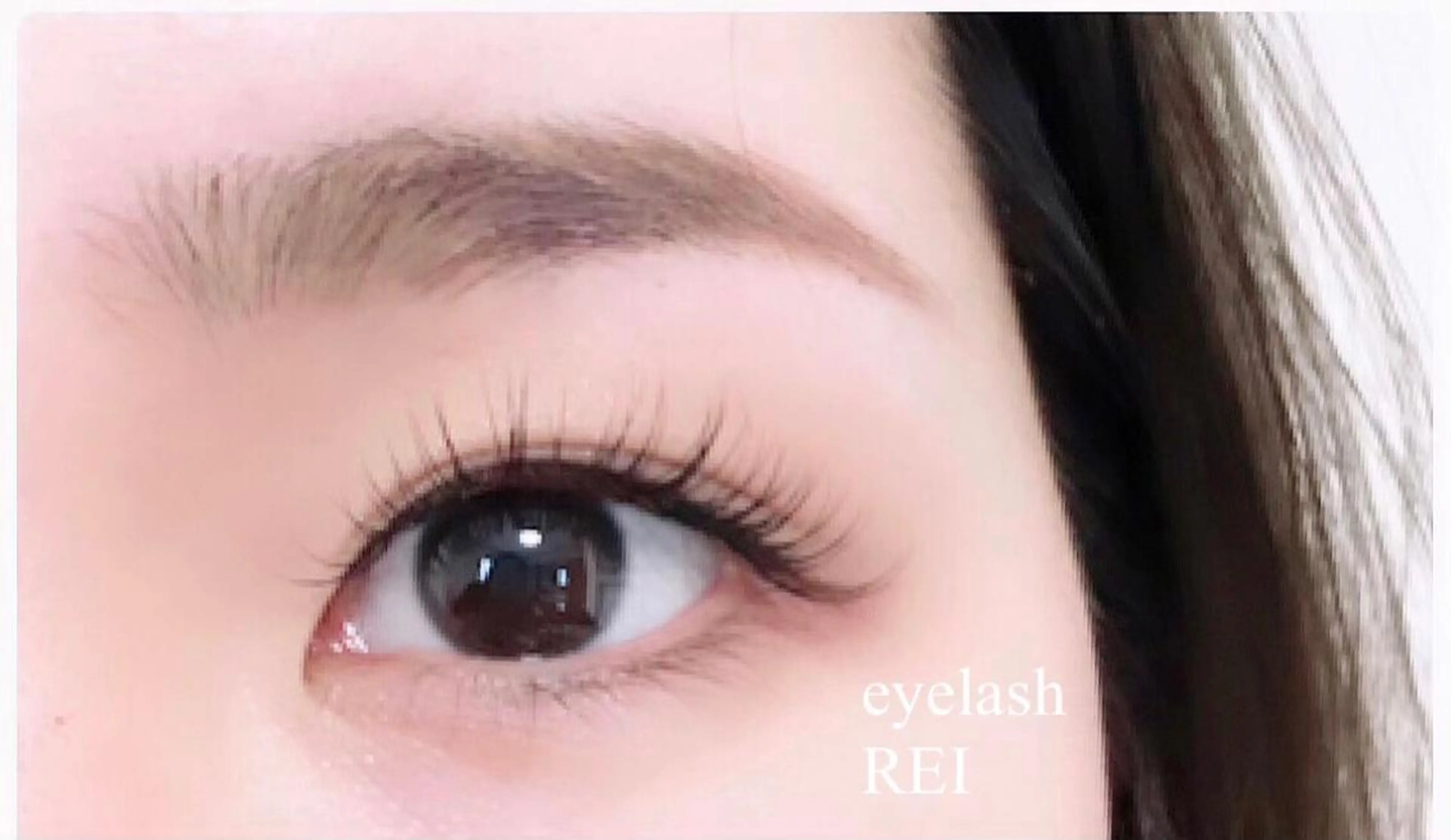 マツエク・マツパ 目尻長め ベルアイラッシュ所属・eyelash. manaの眉毛・アイブロウイメージ