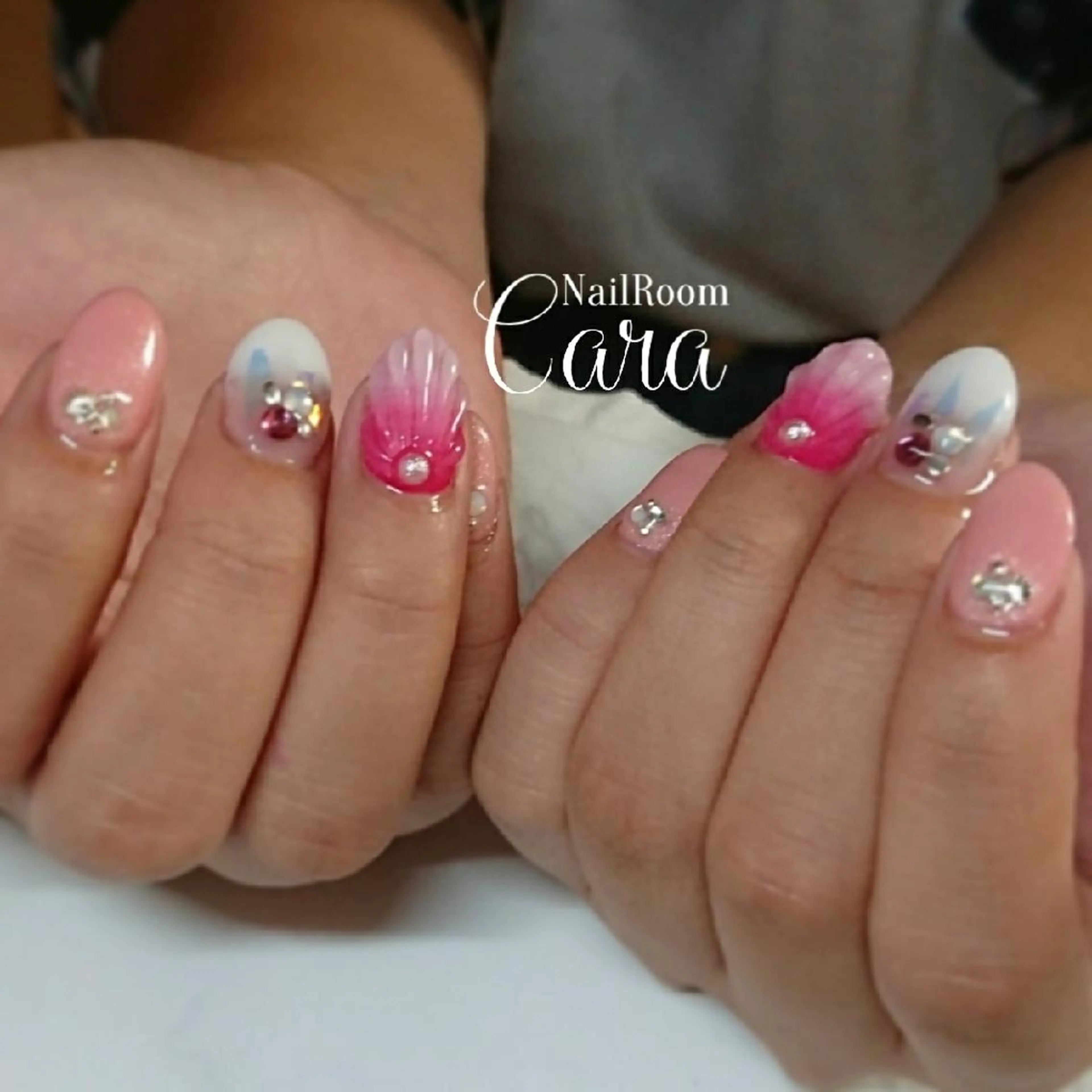 ネイル instinkt_ Mio Mizunoのネイルデザイン